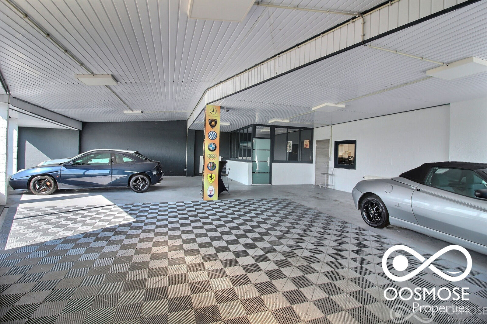Immeuble mixte garage, showroom, atelier, appartement - Exposio 132342800-2