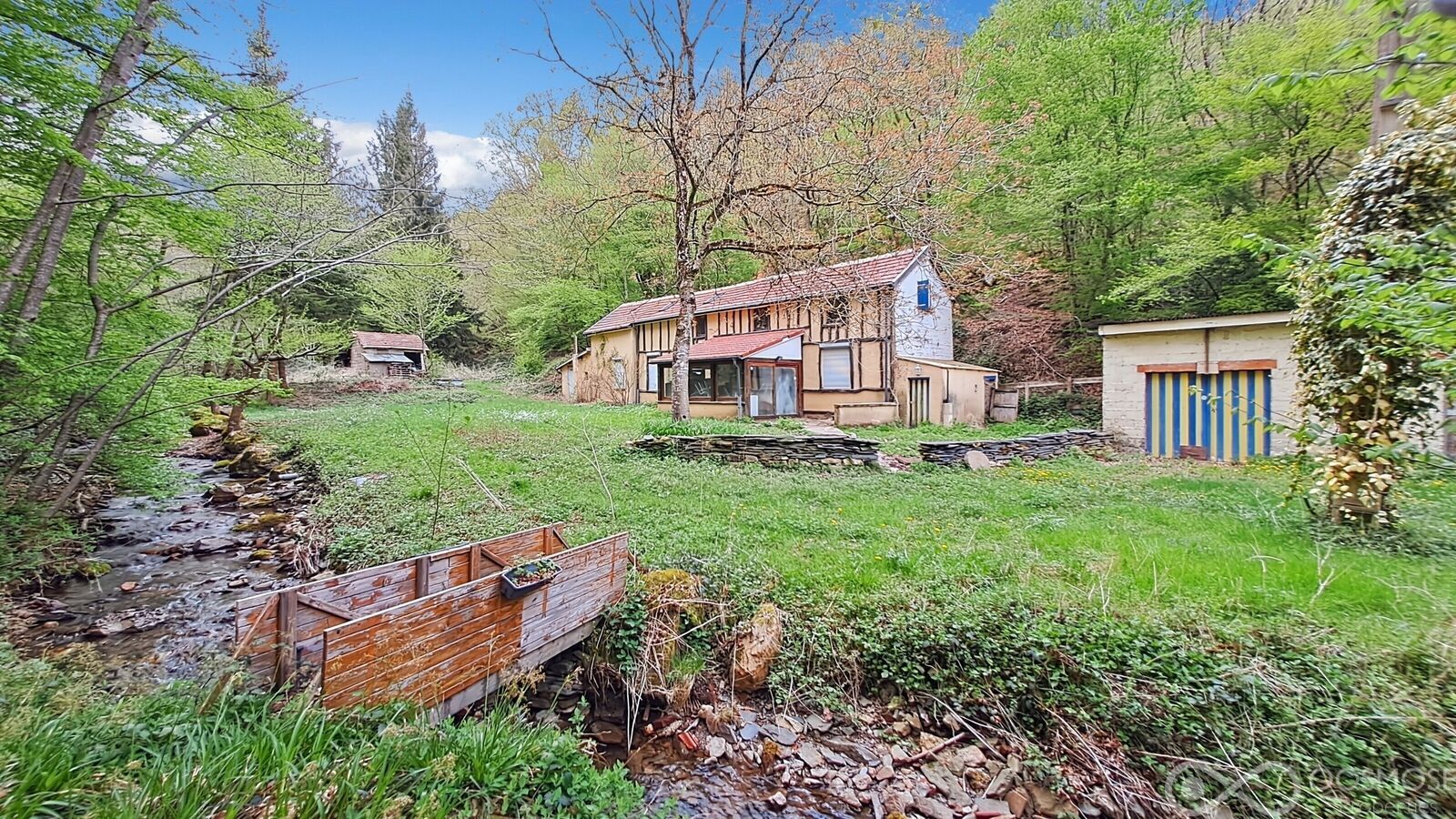 Ancien moulin sur 3400 m² de terrain. - 20250418 170238 a08c