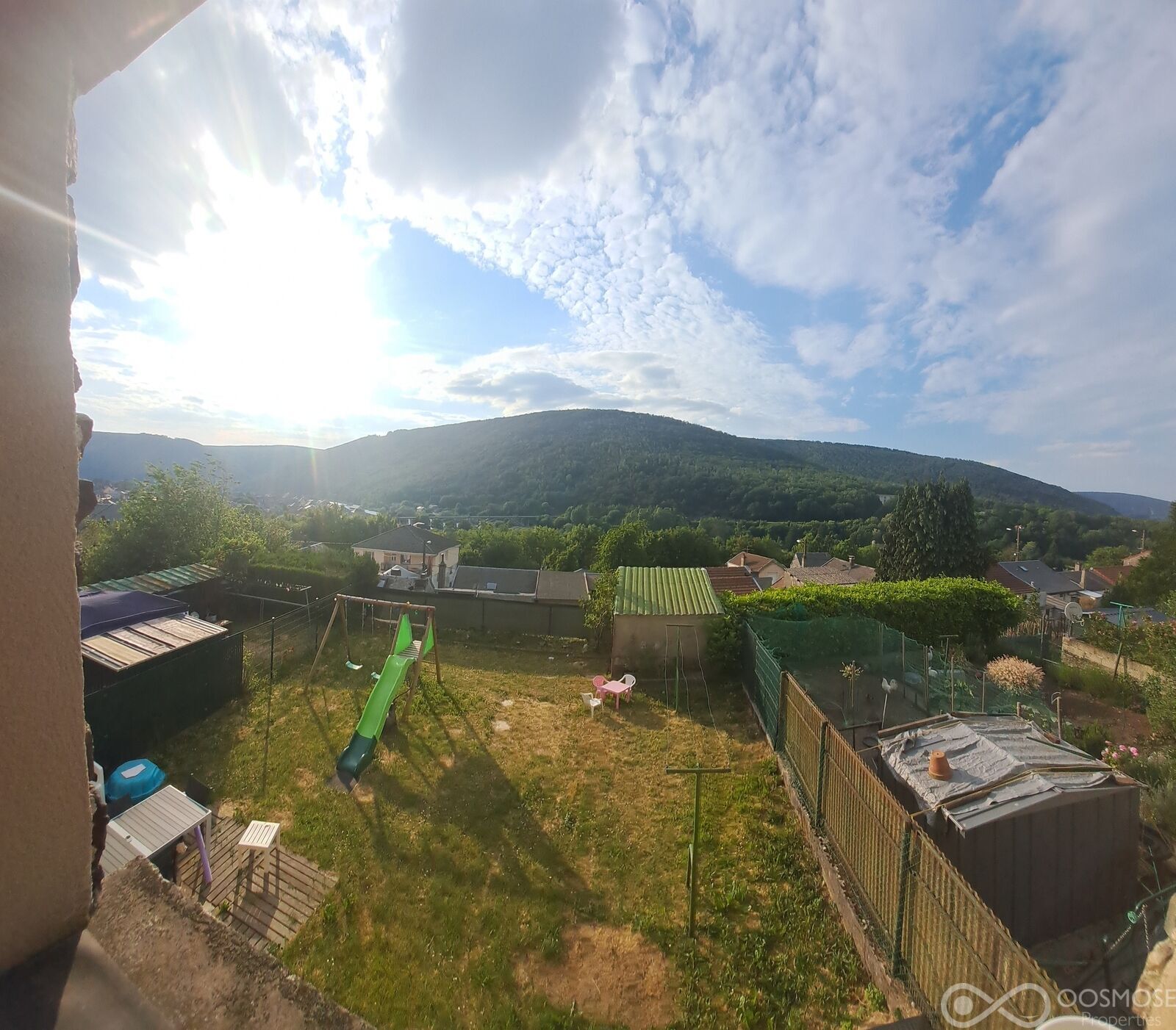 Maison en pierre avec jardin et garage - 20230607 191424 - copie