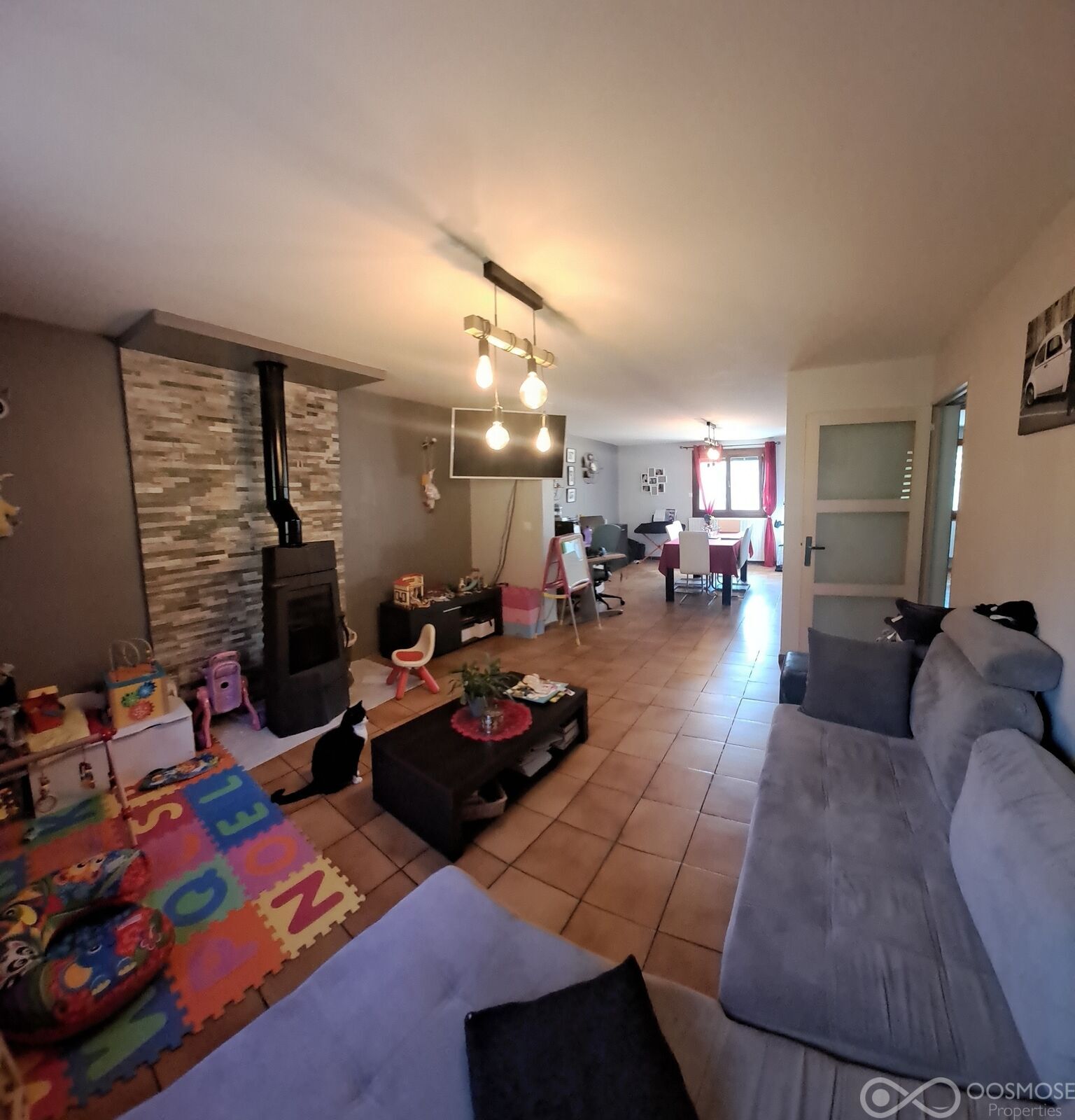 Maison en pierre avec jardin et garage - 20230607 180646
