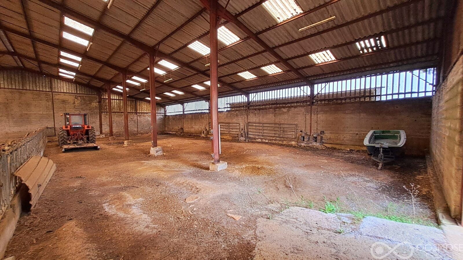 Bâtiment agricole de 1200 m² - 20250417 162229
