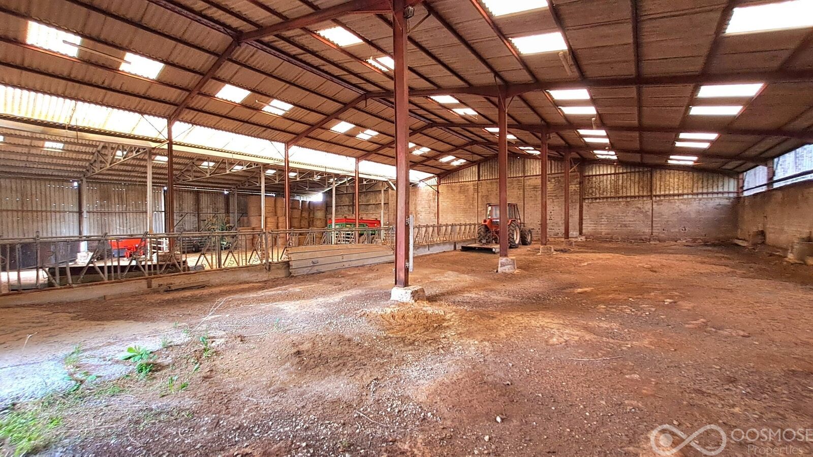 Bâtiment agricole de 1200 m² - 20250417 162216