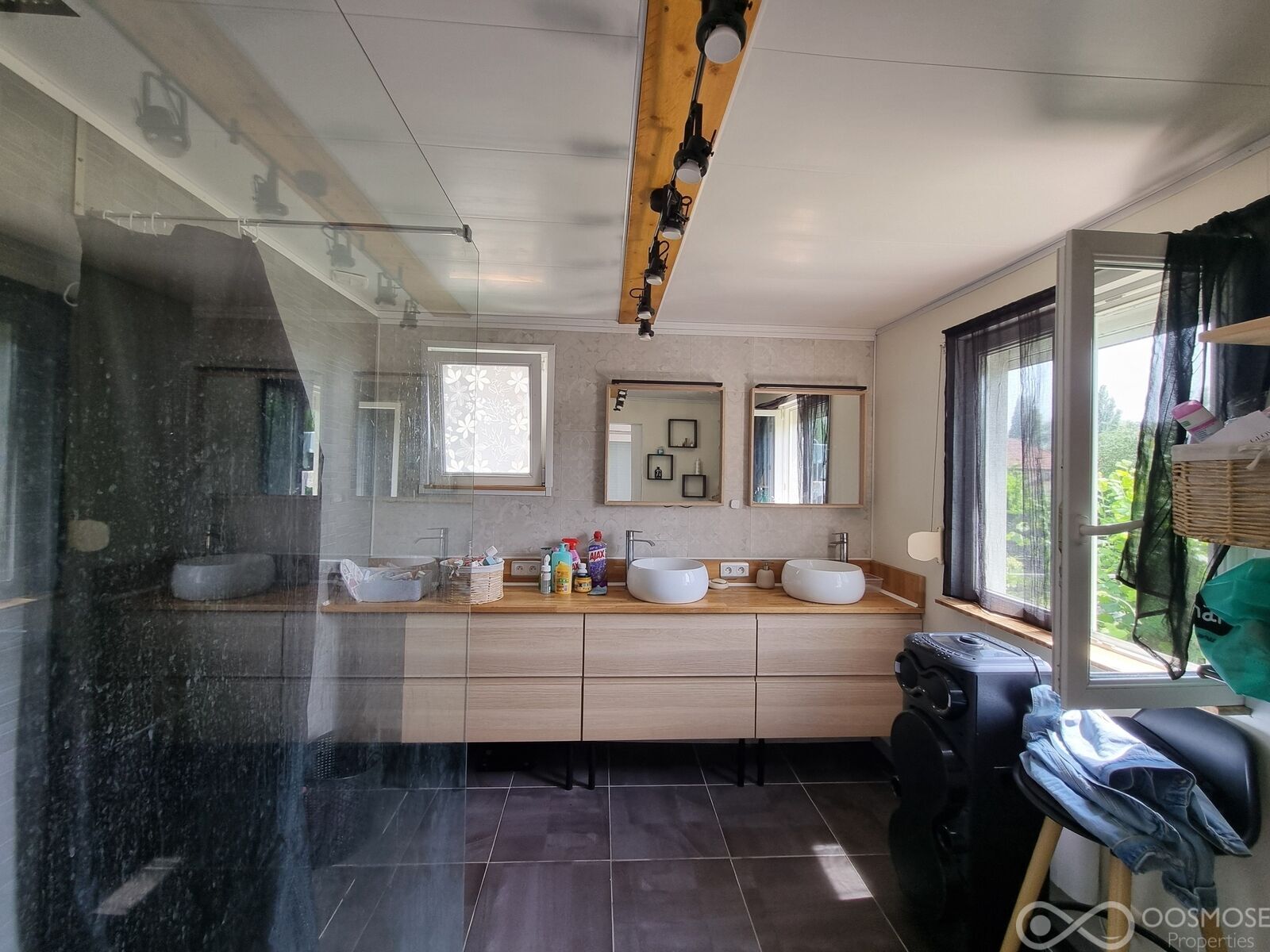 Maison d'habitation mitoyenne d'un côté de 108 m² - 20250612 141511