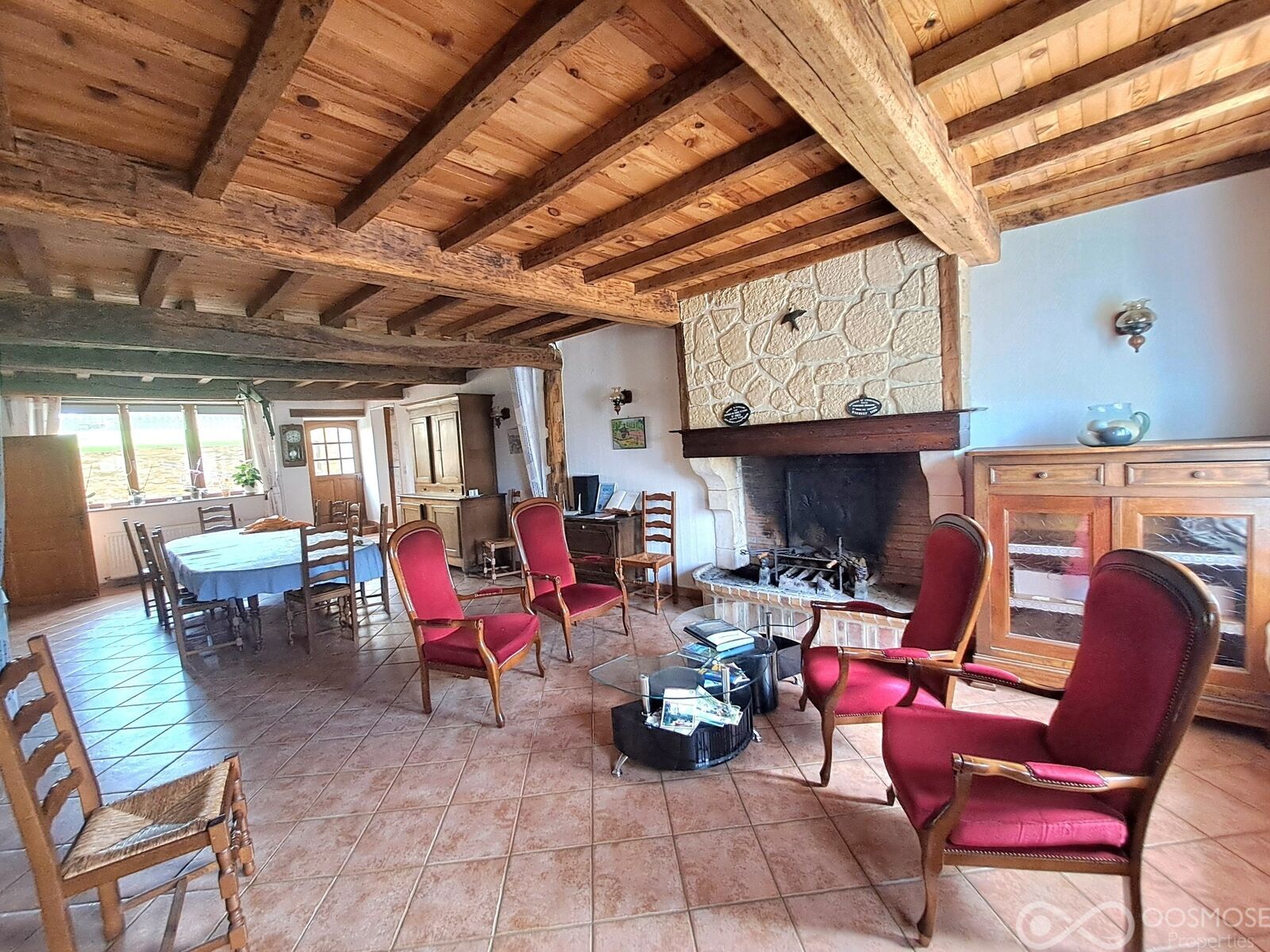 Maison d'hôtes de 12 pièces sur 294 m² avec jardin et dépendances - 20240507 165447