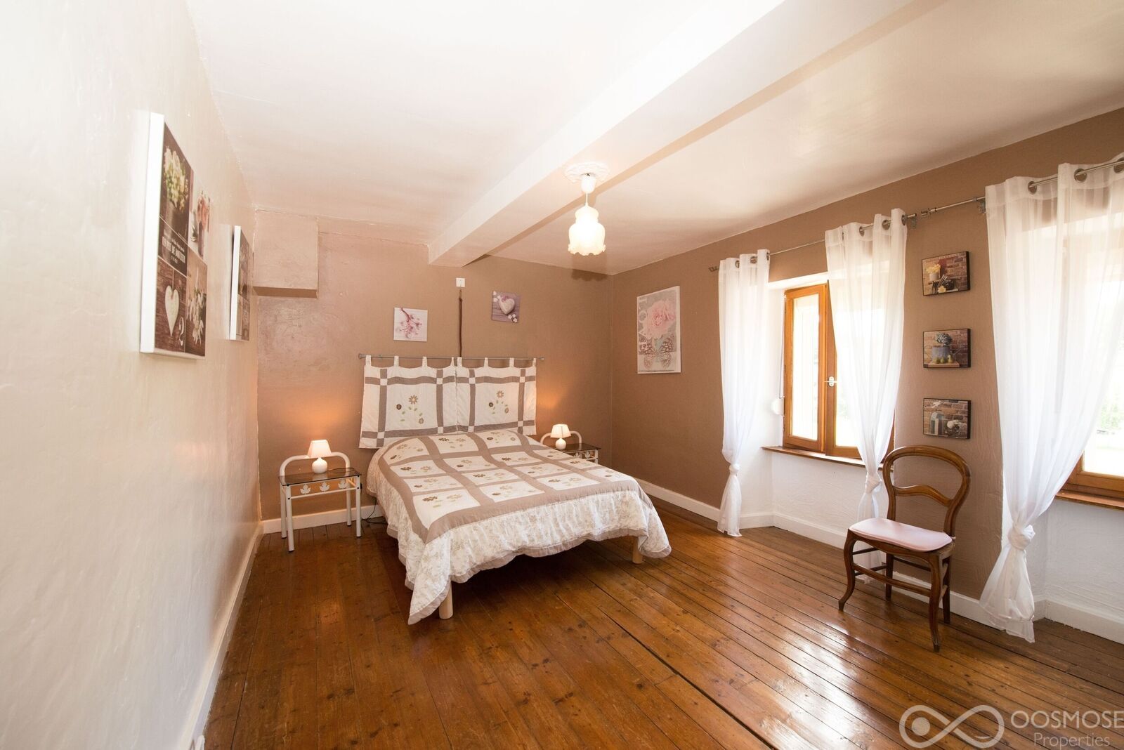 Maison d'hôtes de 12 pièces sur 294 m² avec jardin et dépendances - Ce7 0774 tt-clevacances-brosse-girondelle-auteur-celine-lecomte
