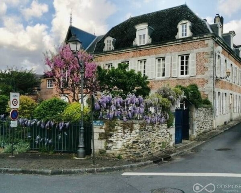 Magnifique demeure de charme au bord de la Meuse avec vue panoramique - B b-maison1