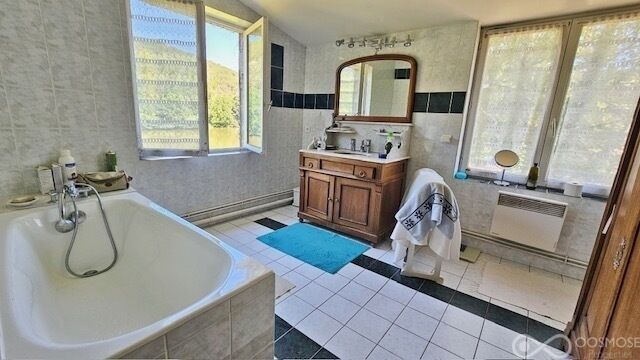 Propriété d'exception au bord de la Meuse avec une vue panoramique - Sdb2