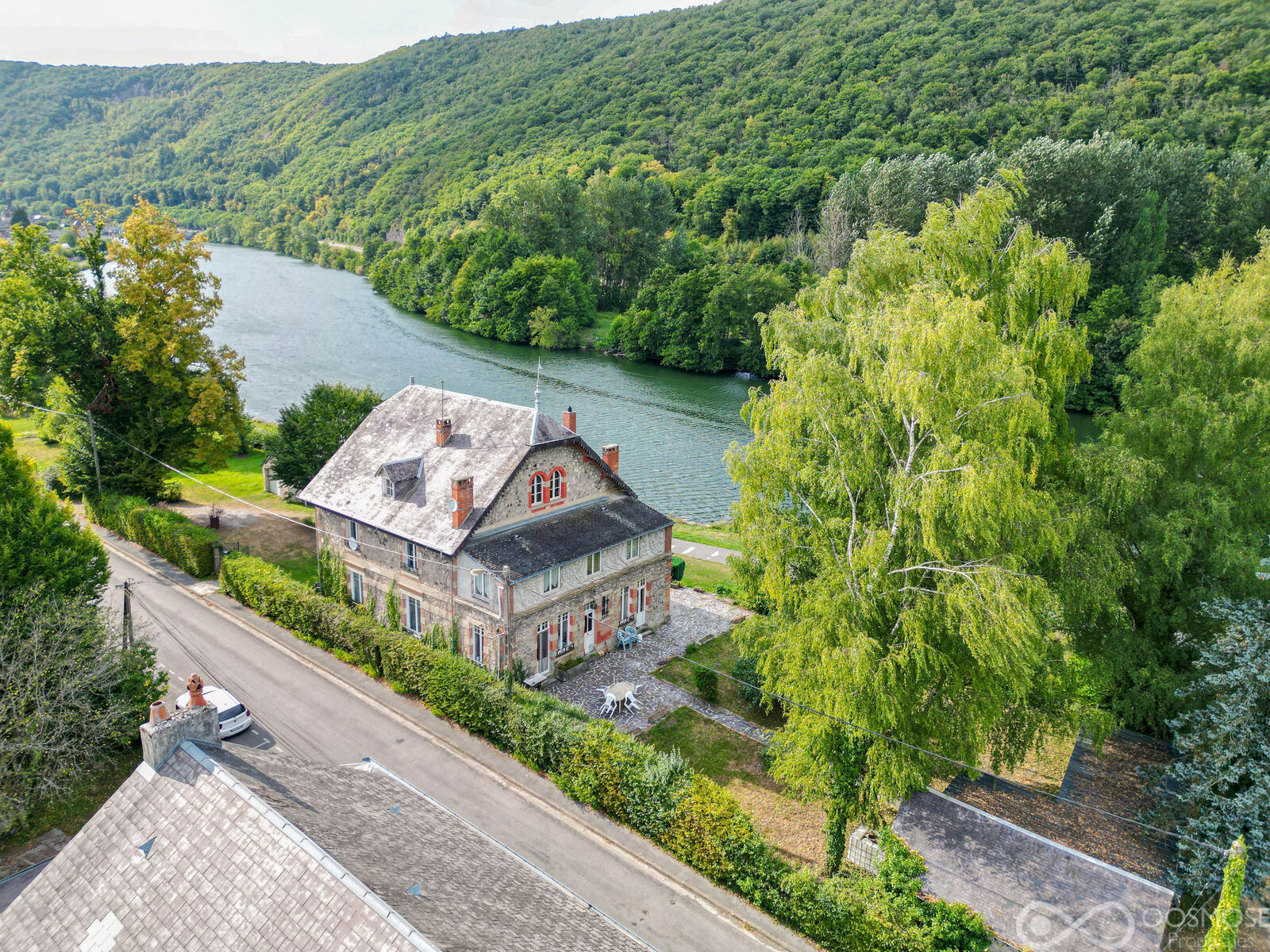 Propriété d'exception au bord de la Meuse avec une vue panoramique - Final-01