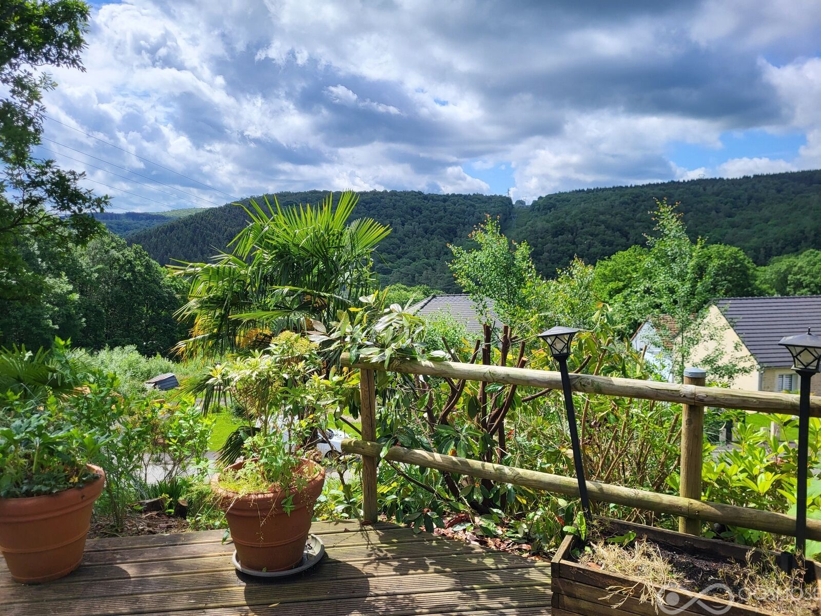 Belle propriété avec terrain constructible de 850 m2 - 20240528 112159