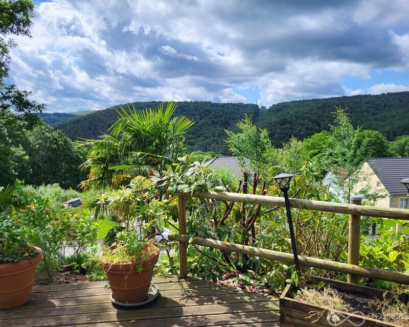 Belle propriété avec terrain constructible de 850 m2 - 20240528 112159