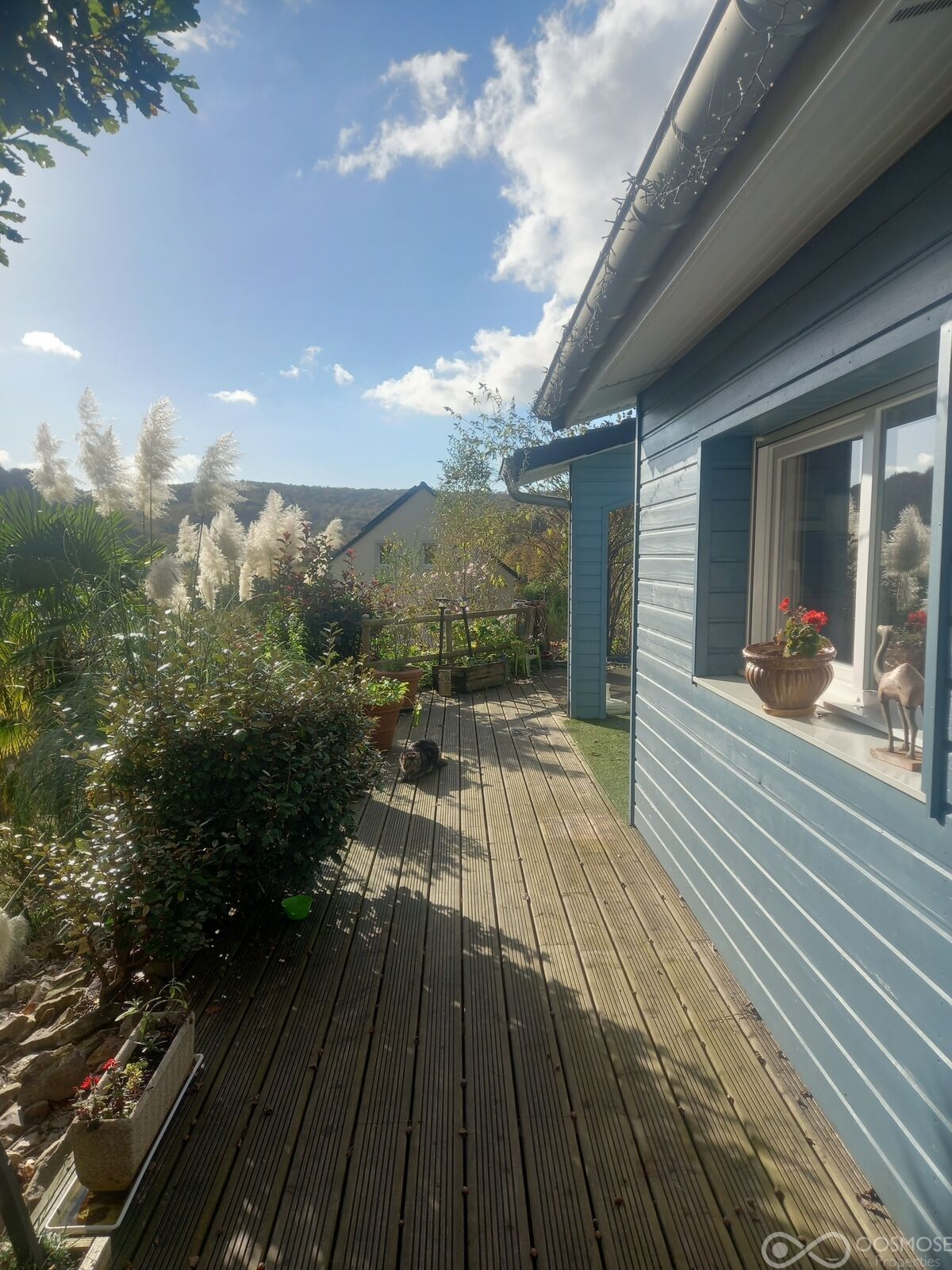 Belle propriété avec terrain constructible de 850 m2 - 20241022 155531