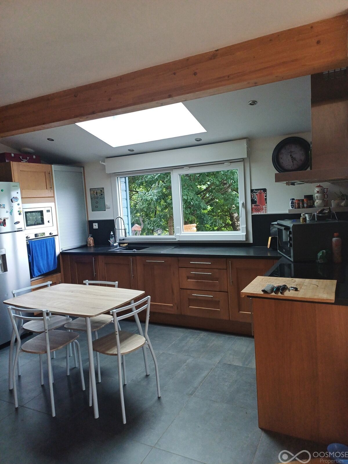 Belle propriété avec terrain constructible de 850 m2 - 20250626 092705