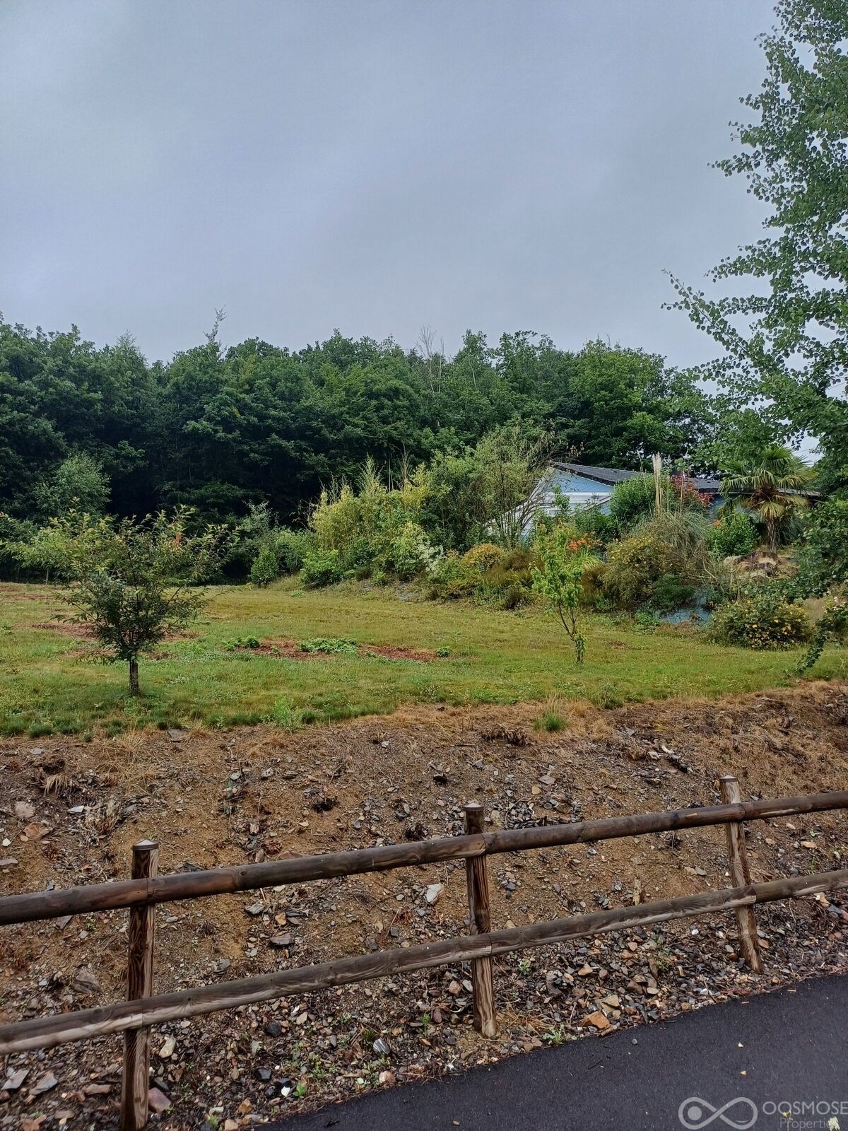 Belle propriété avec terrain constructible de 850 m2 - Foto compero bogny sur meuse
