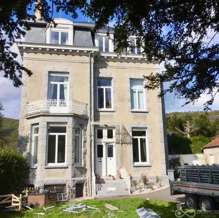 propriété d'exception avec Maison de Maître  - 9f97e8bc-73ba-4c3a-813b-2a647160dd24