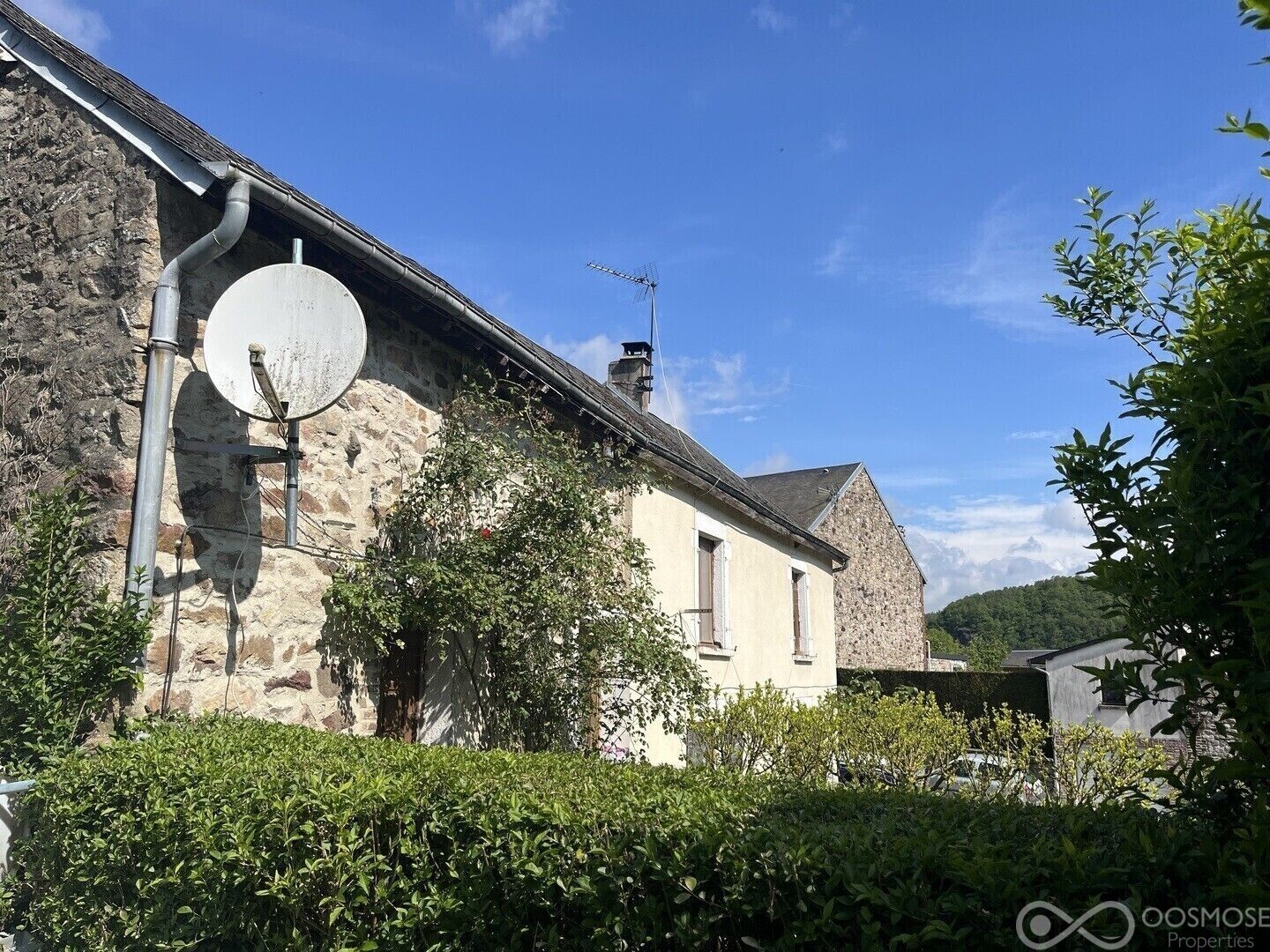 Maison à rénover avec une belle vue sur les collines - Maison3