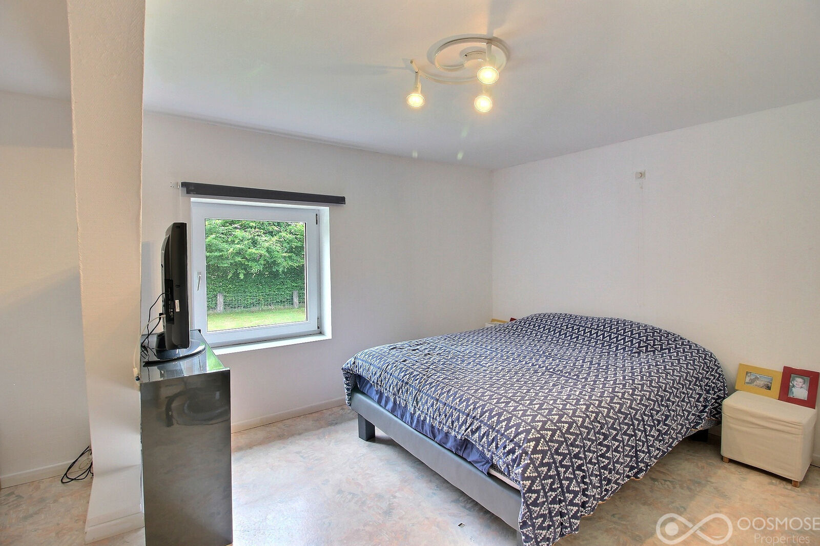 Maison en pierre de 235 m² avec jardin - 0 0014-2