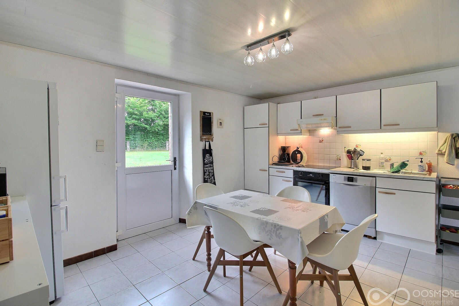 Maison en pierre de 235 m² avec jardin - 0 0018-2