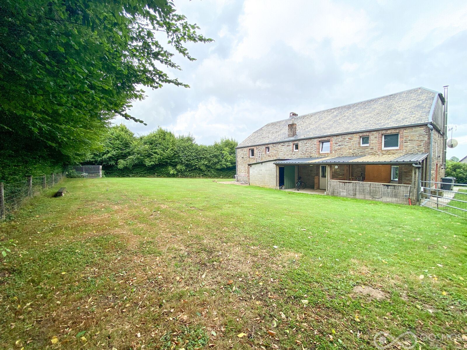 Maison en pierre de 235 m² avec jardin - Img 5473-2
