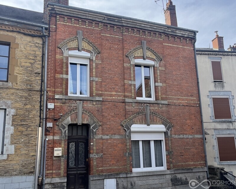 Charmante maison de ville à rénover - Img 3075