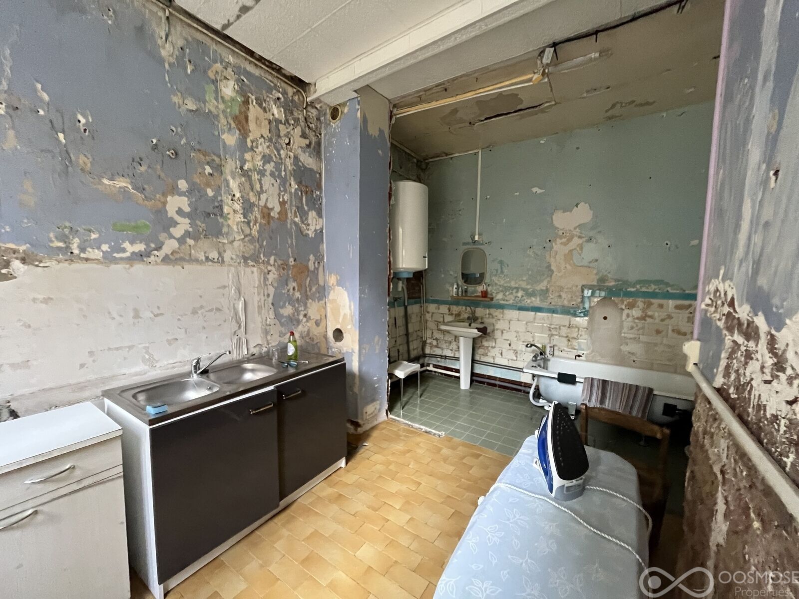 Charmante maison de ville à rénover - Img 3079