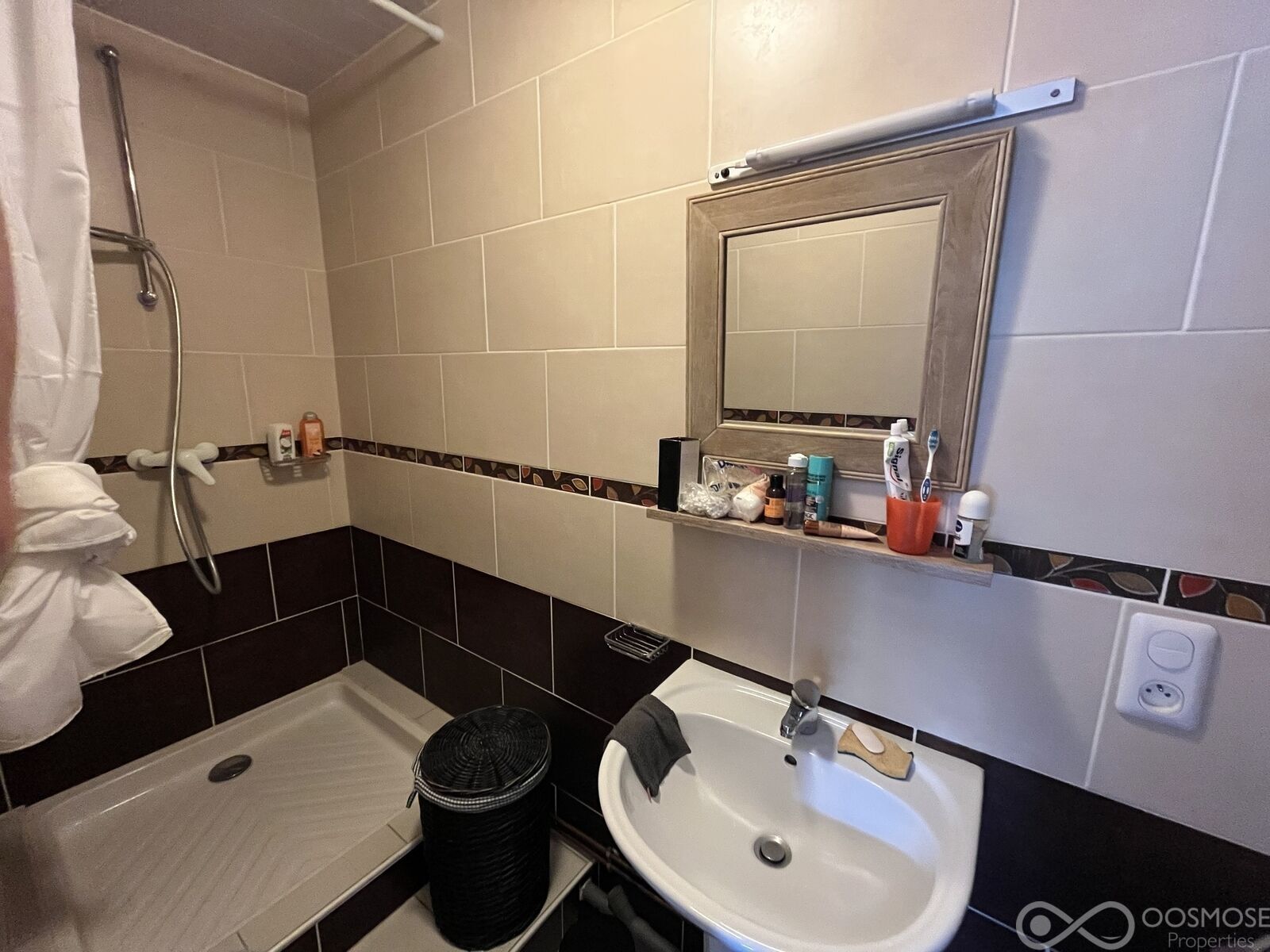 Charmante maison de ville à rénover - Img 1347