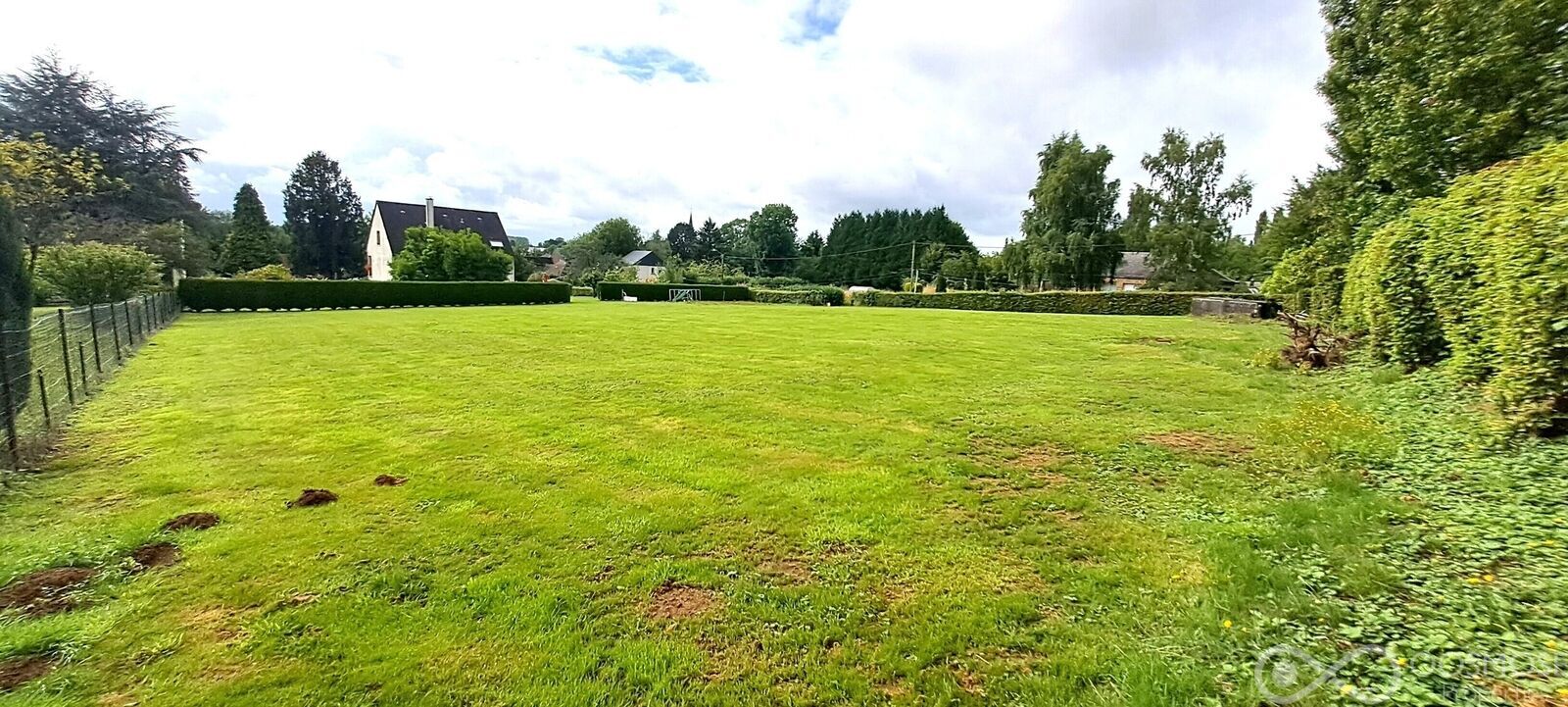 Terrain constructible de 2109 m² - 20250802 163717