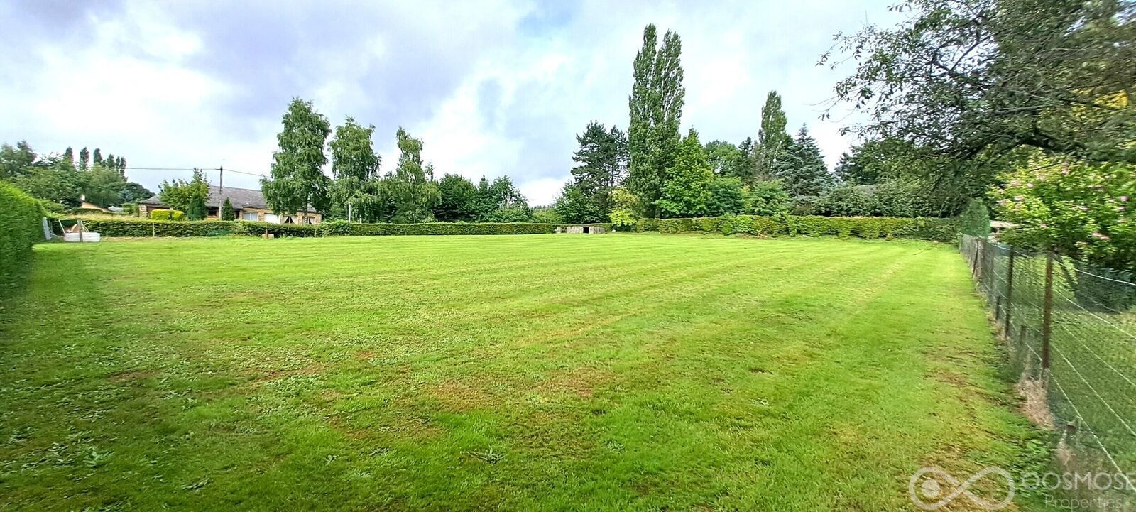 Terrain constructible de 2109 m² - 20250802 163630