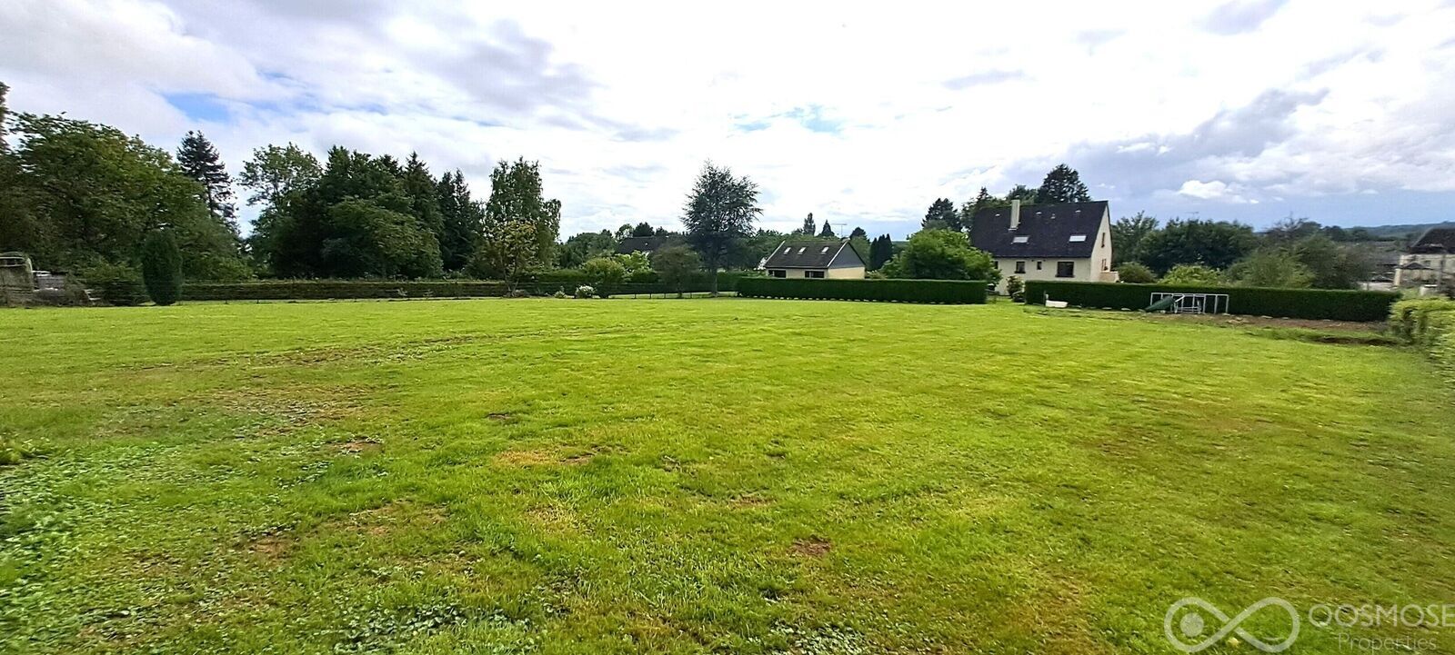 Terrain constructible de 2109 m² - 20250802 163805