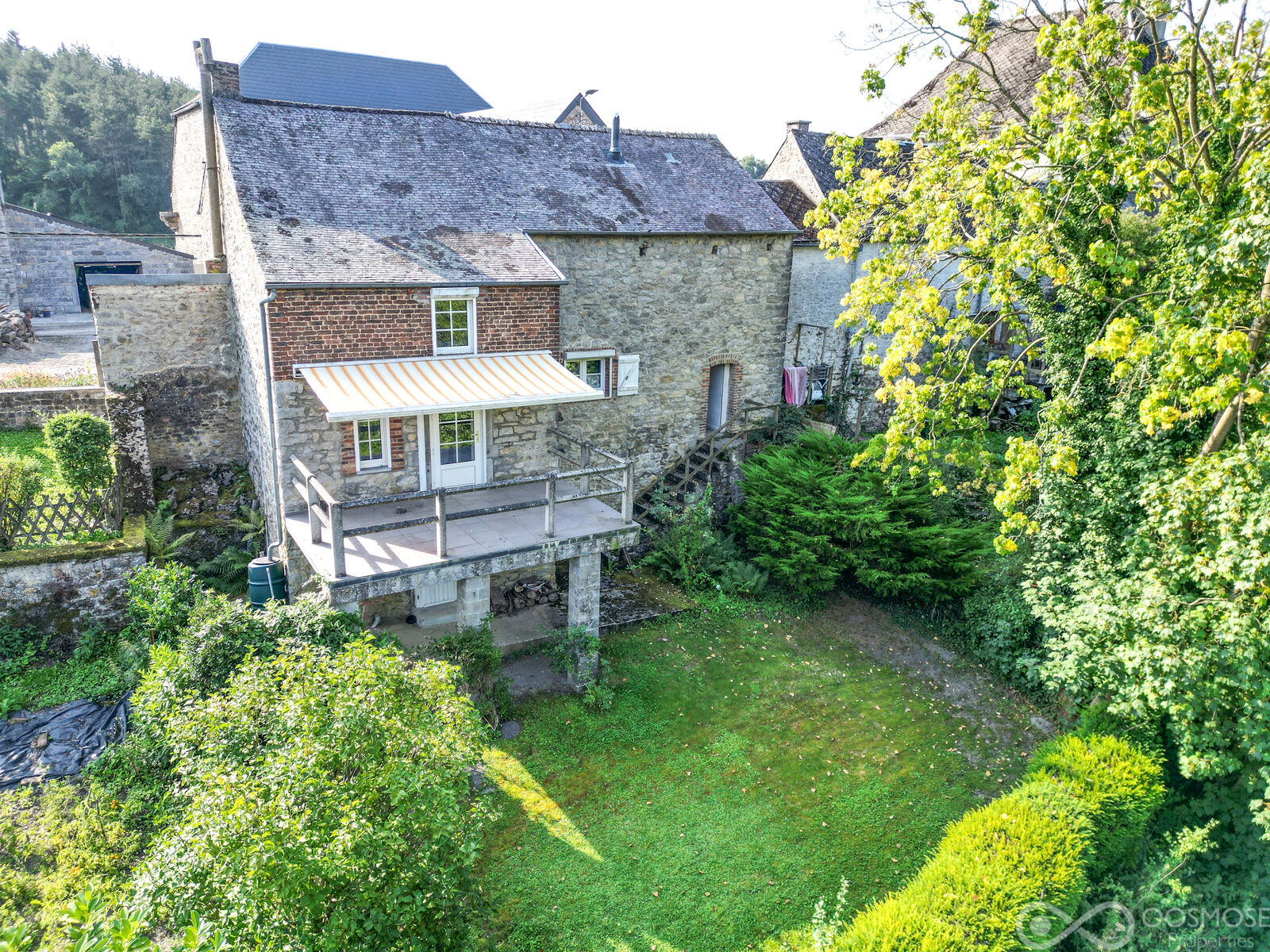 Charmante maison en pierre du 17e avec terrasse et jardin - Dji 0575-2