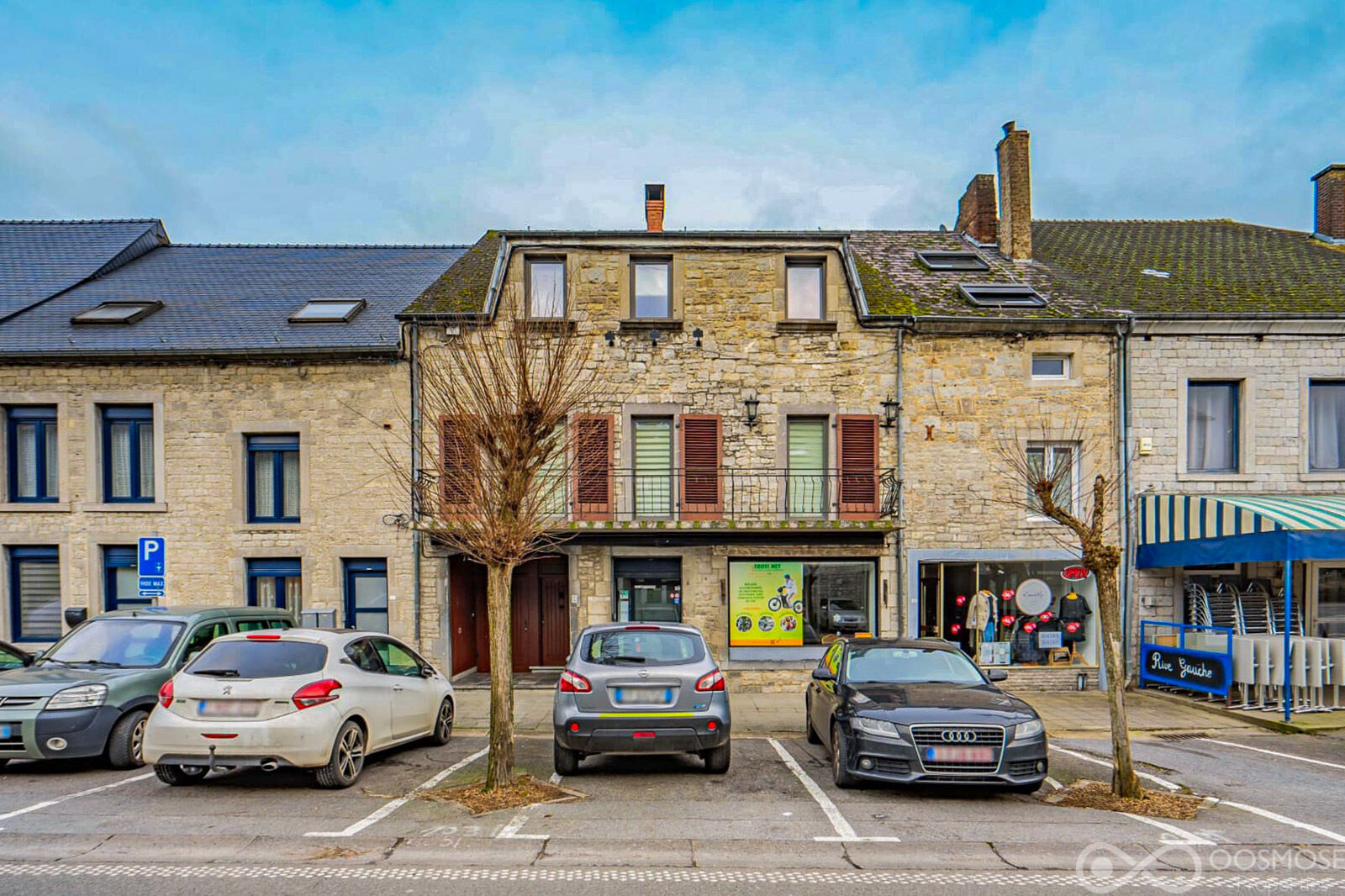 Immeuble 1 commerce et 2 appart. 2ch au centre de Nismes - Final-07