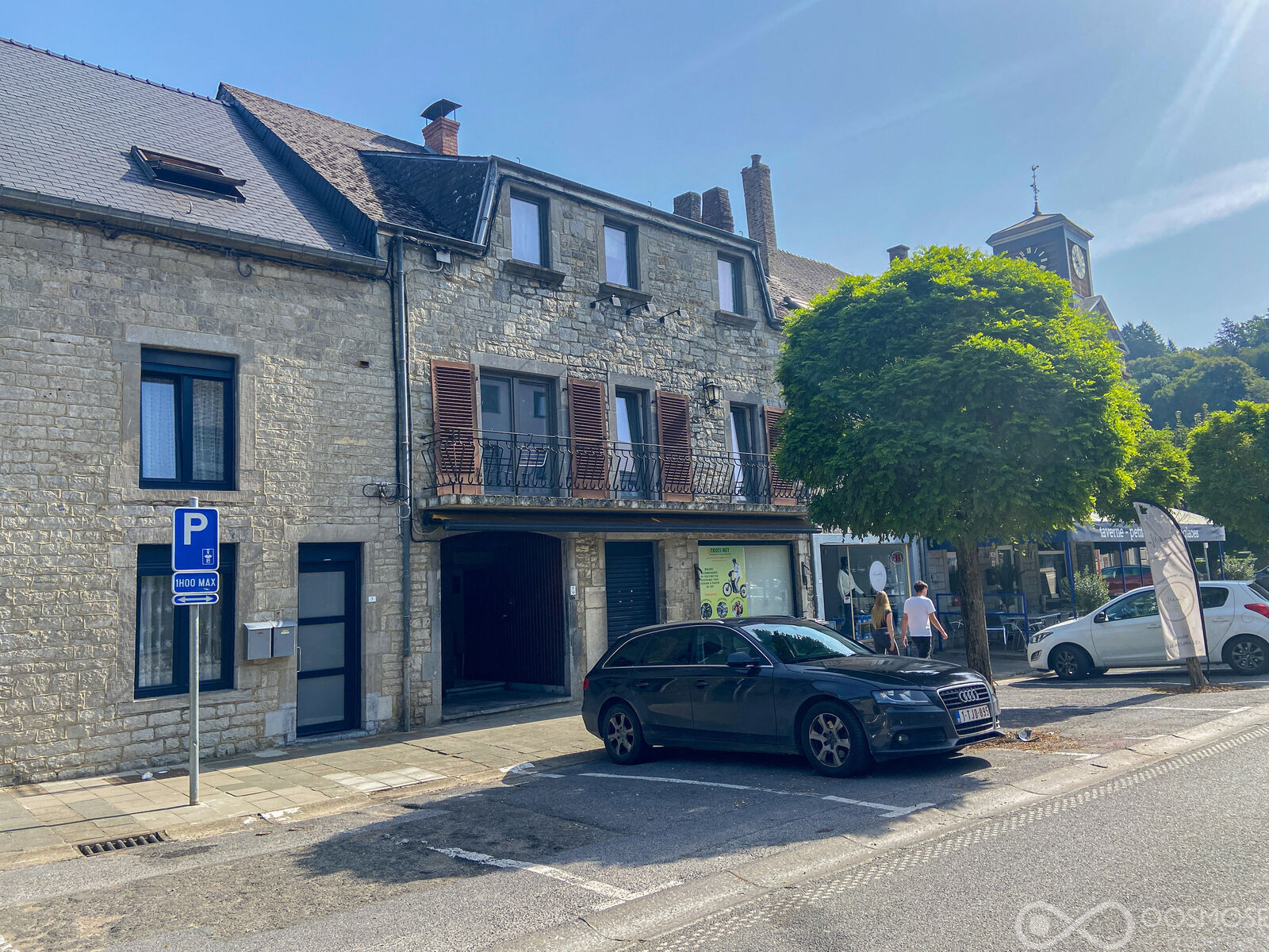 Immeuble 1 commerce et 2 appart. 2ch au centre de Nismes - Final-24