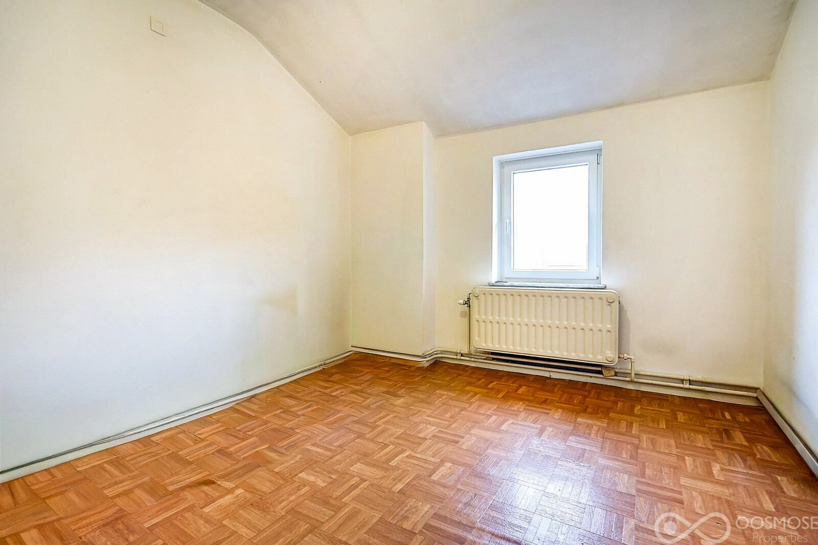 Immeuble 1 commerce et 2 appart. 2ch au centre de Nismes - Final-16