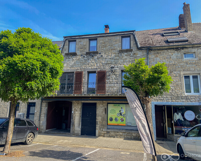 Immeuble 1 commerce et 2 appart. 2ch au centre de Nismes - Final-23