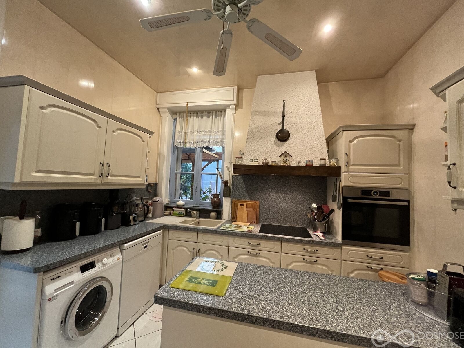 Belle maison de maître dans le centre ville - Img 3386