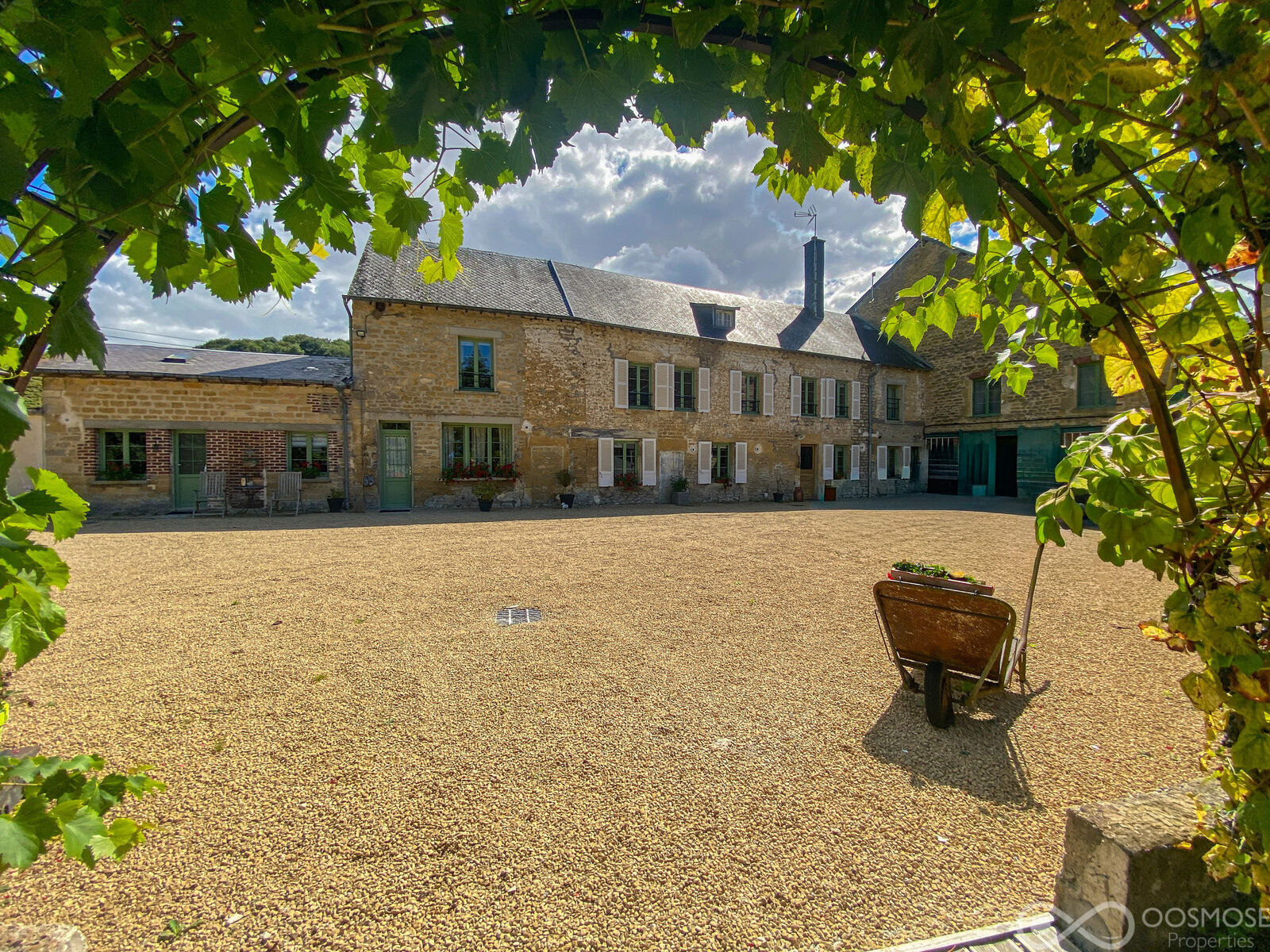 Ardennes Françaises - Ancien Moulin sur 1,5 ha av salle de mariage  - Final-28