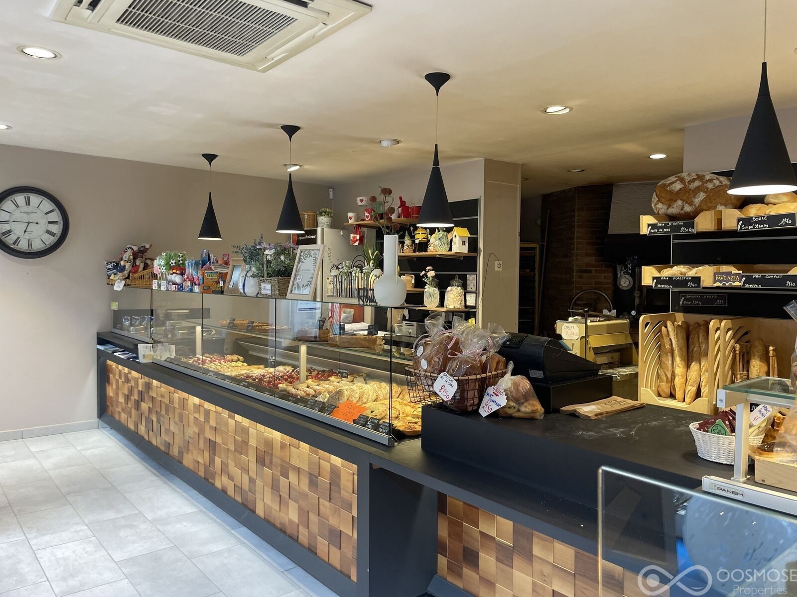 Boulangerie, pâtisserie, sandwicherie au centre touristique de Givet - Image1  1 