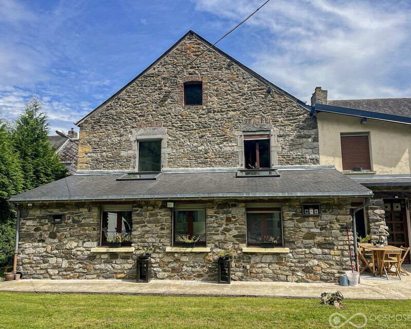 Charmante maison complètement rénovée avec belle vue sur les collines - Final-37