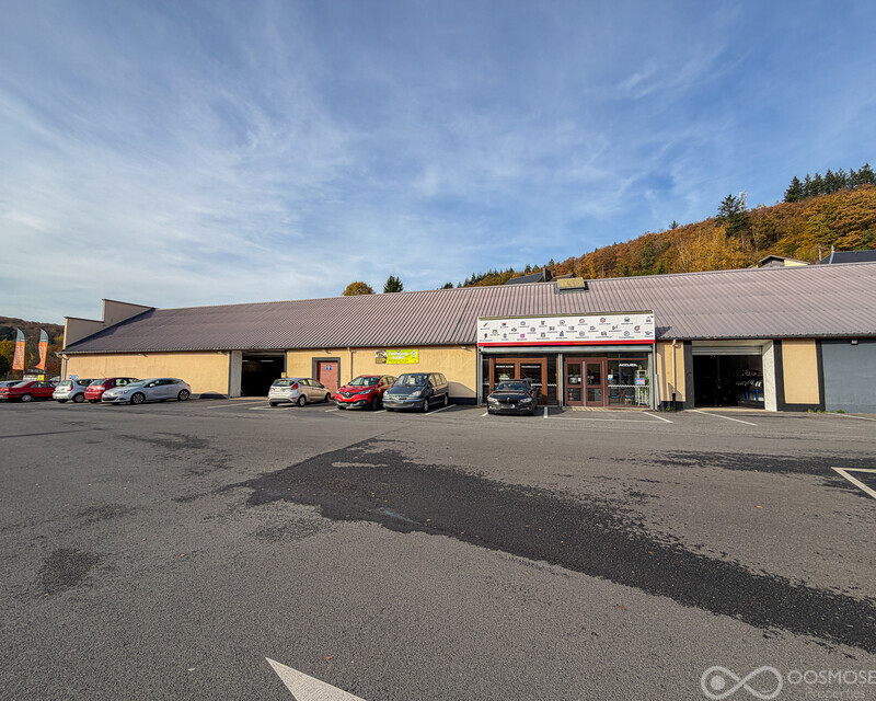 Murs et Fonds de commerce de 550 m² pour tout types d'activités - Final-89