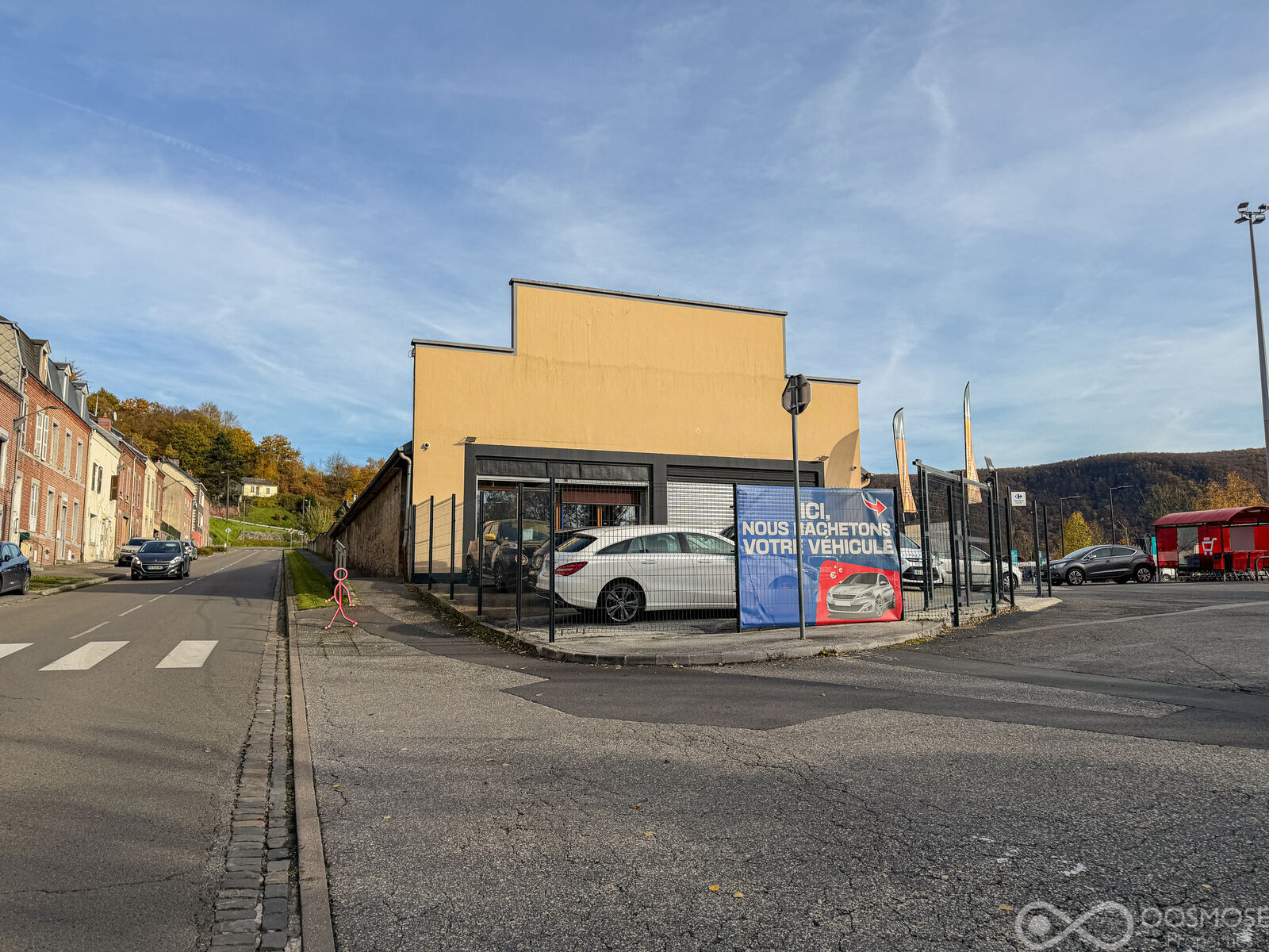 Murs et Fonds de commerce de 550 m² pour tout types d'activités - Final-86