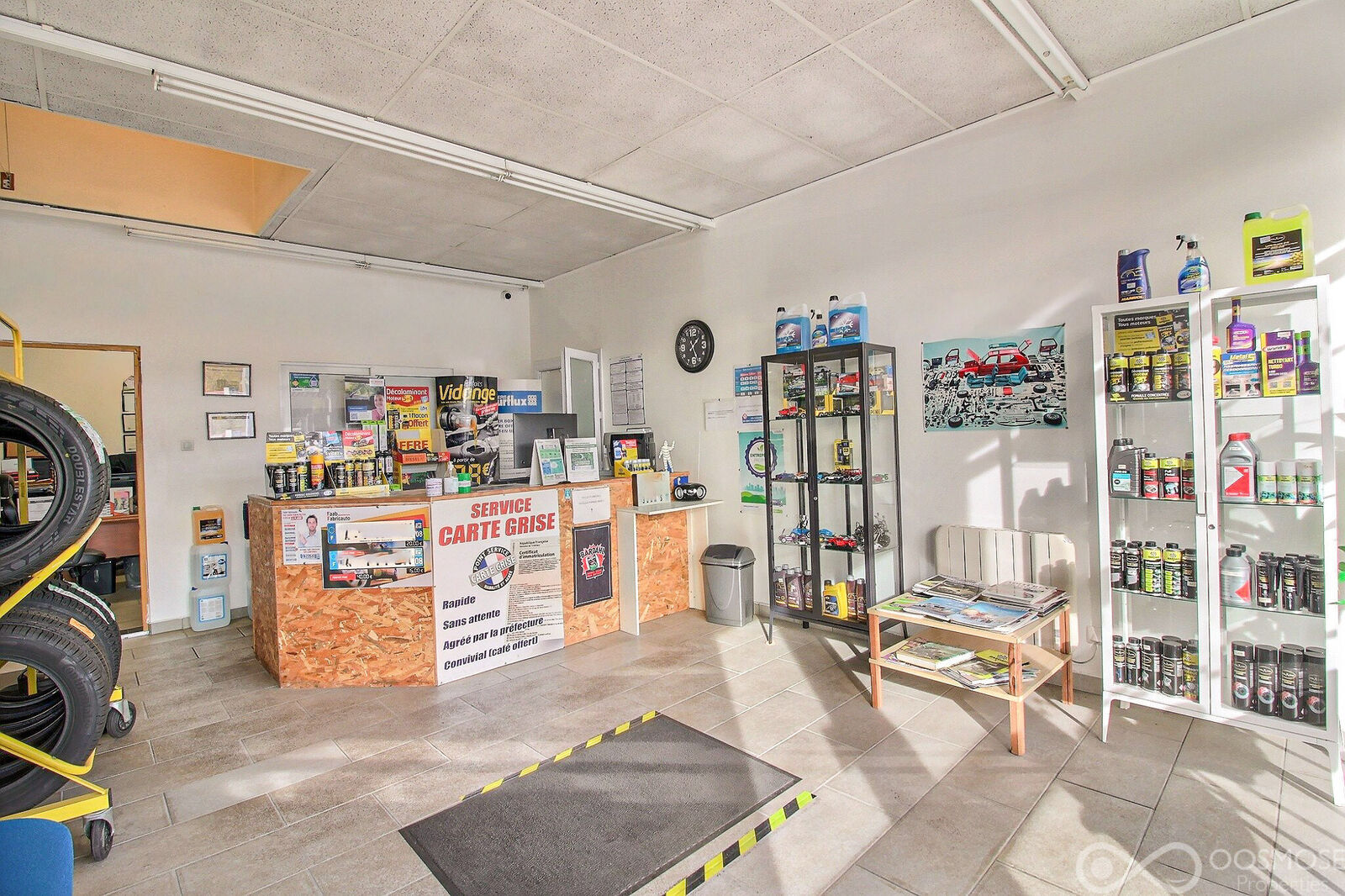 Murs et Fonds de commerce de 550 m² pour tout types d'activités - Final-76