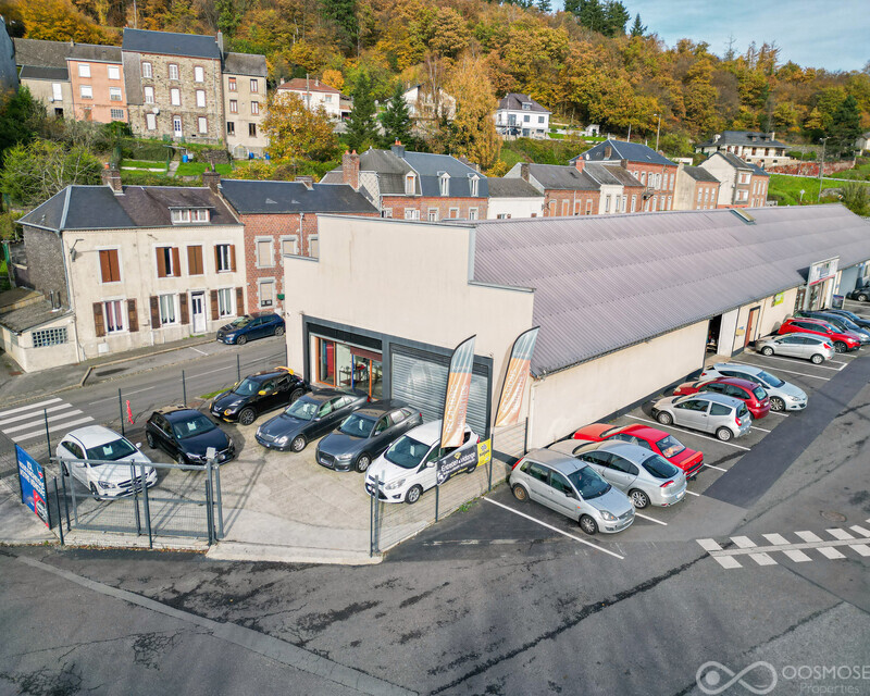 Murs et Fonds de commerce de 550 m² pour tout types d'activités - Final-79