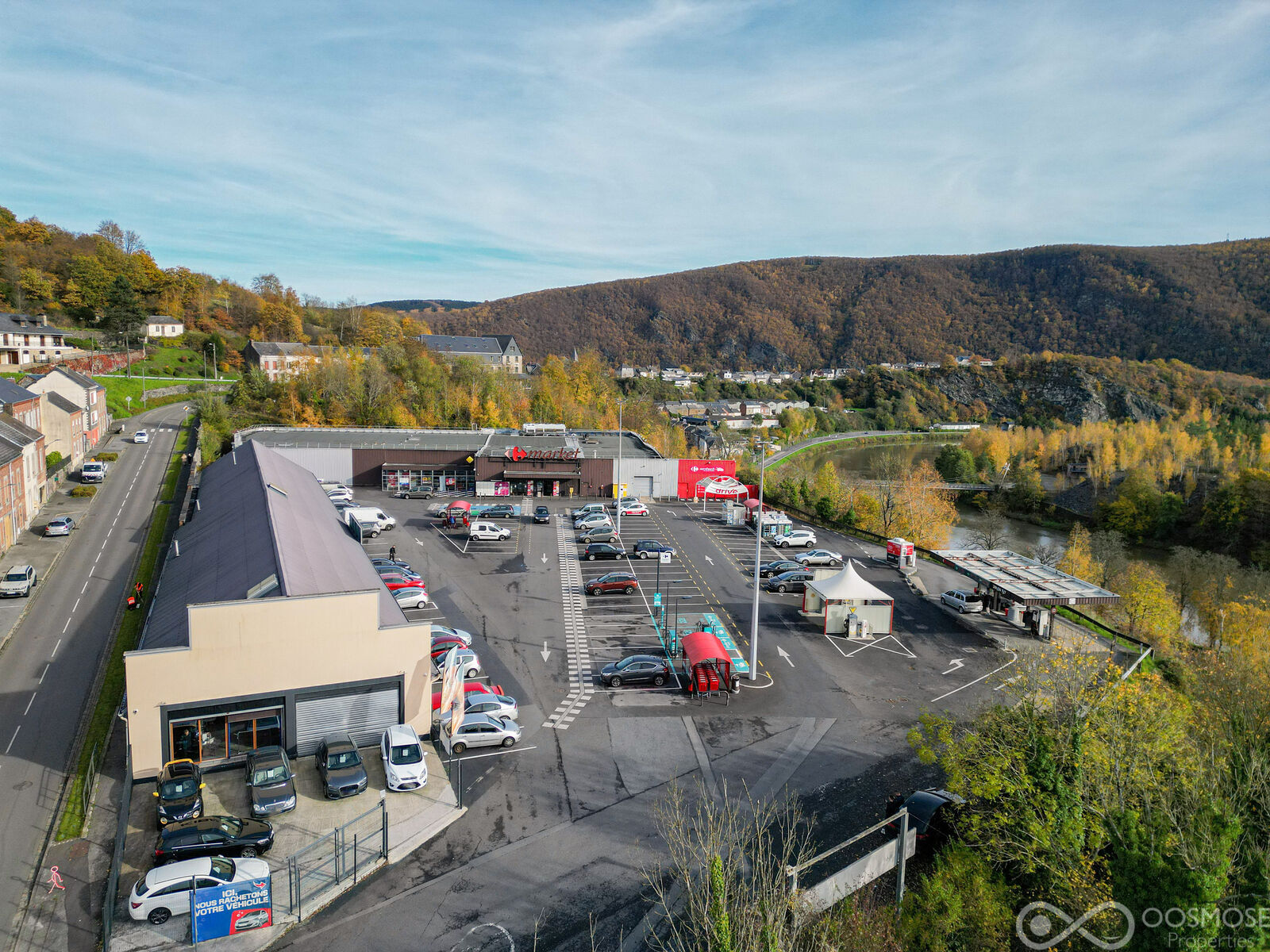 Murs et Fonds de commerce de 550 m² pour tout types d'activités - Final-82