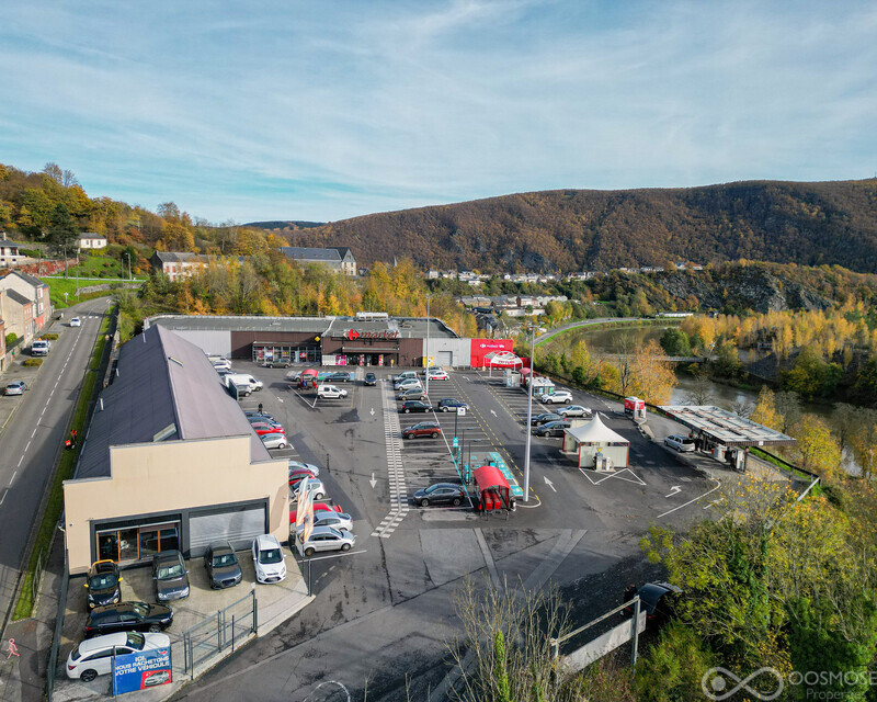 Murs et Fonds de commerce de 550 m² pour tout types d'activités - Final-82