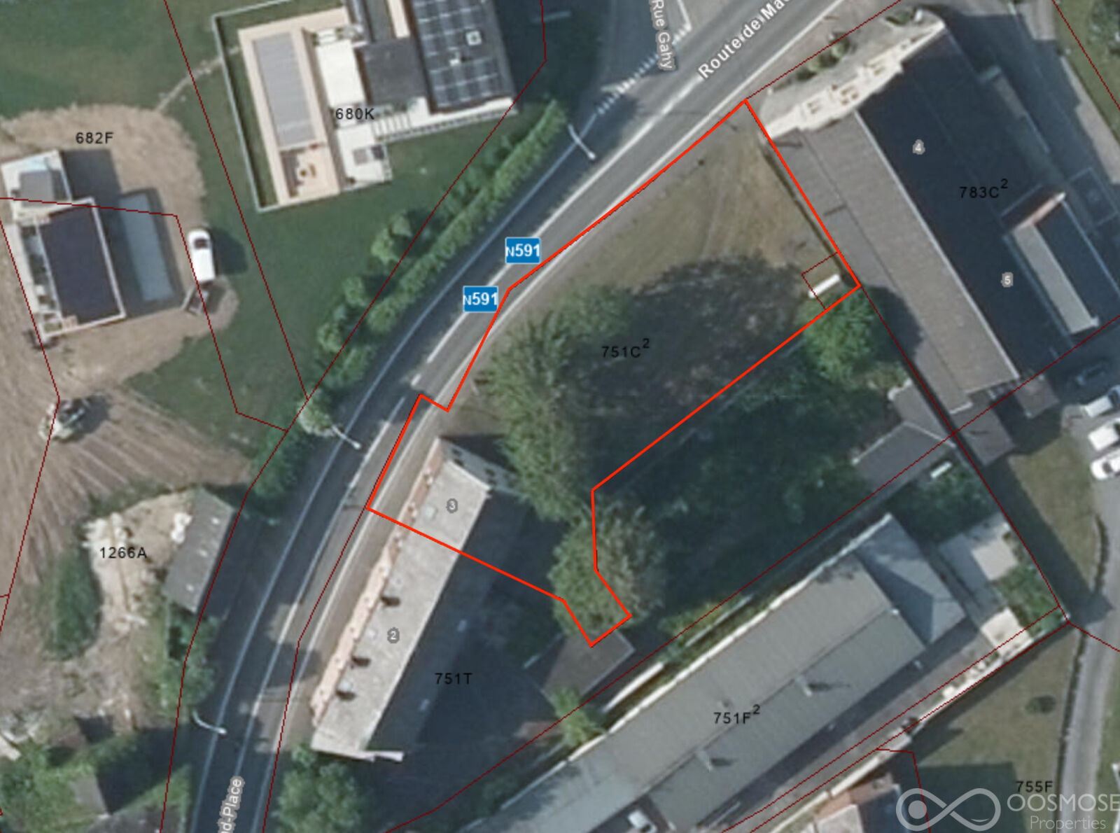 Immeuble de 4 logements av garage et terrain - Macon3sat1