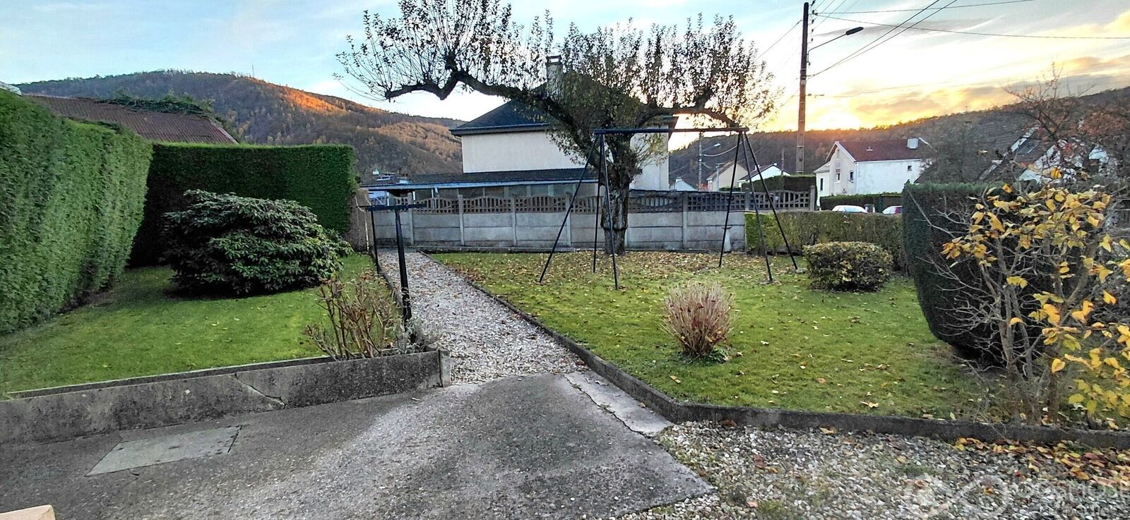 Maison de 98 m² avec jardin et garage - 20251107 164623