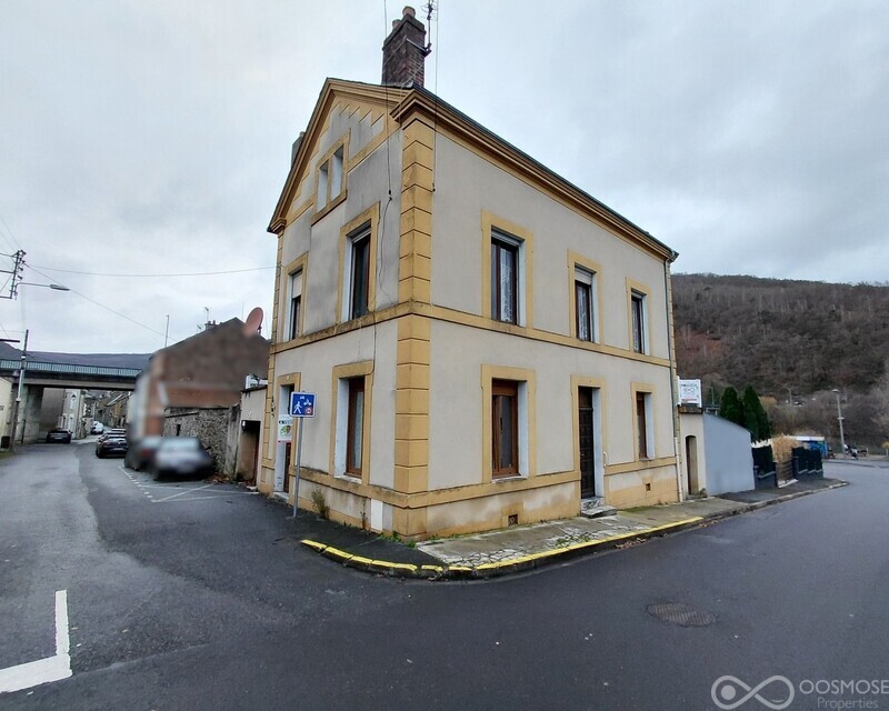 Maison de 112 m² avec jardin et garage - 1