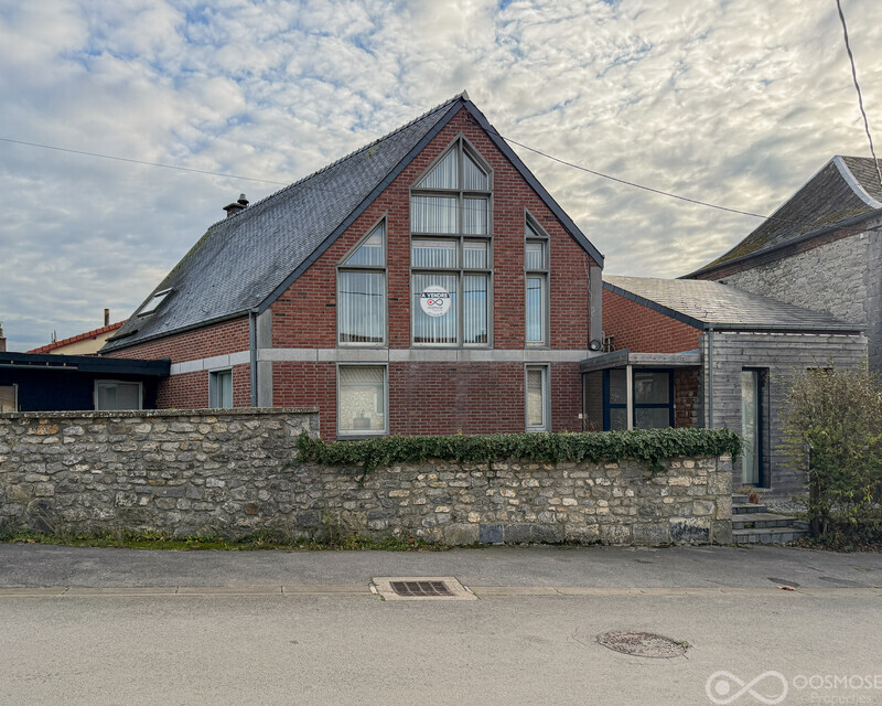 Belle maison au coeur d'un village avec garages - Final-178