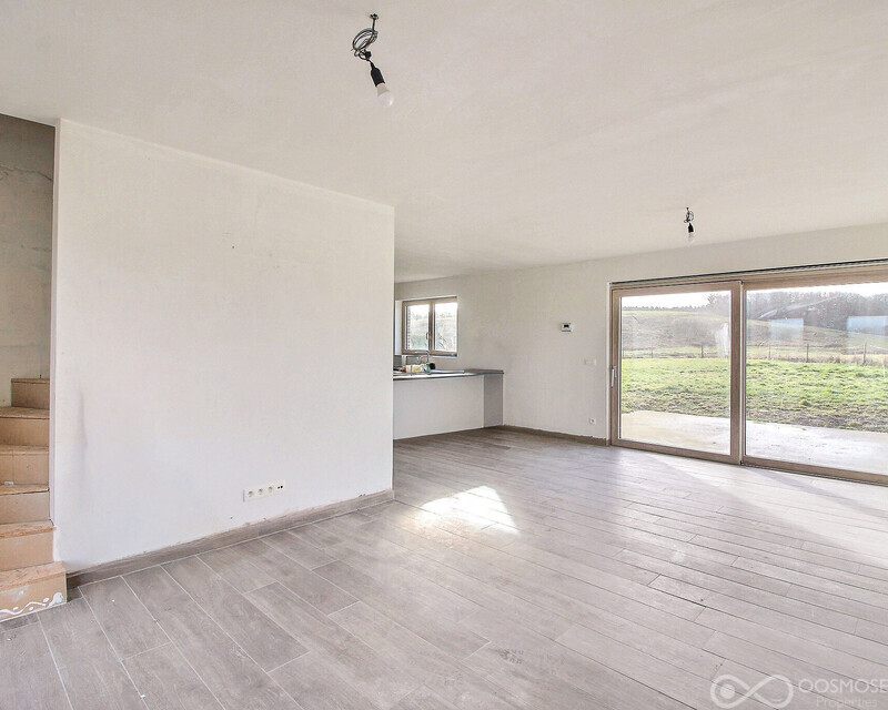 Maison neuve basse énergie 3ch sur 11a 28ca av vue sur les campagnes - Final-450