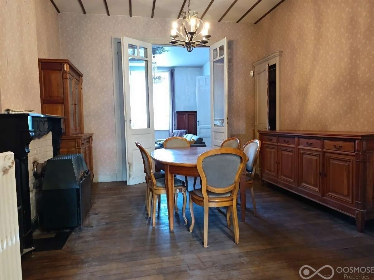 Maison de maître de 143 m² avec garage et jardin - Snapchat-1846159921