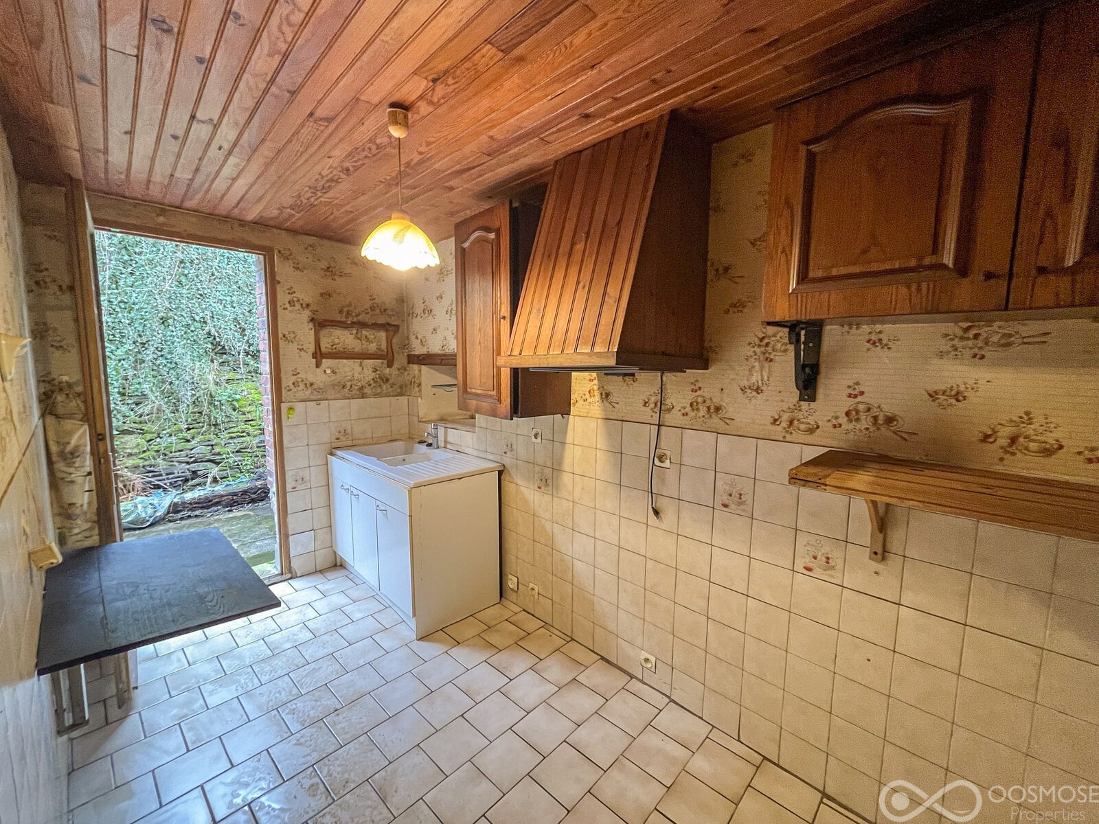 Charmante maison mitoyenne à rénover  - 5232a184-64ec-49ce-9fee-ca7bfdc1eb69